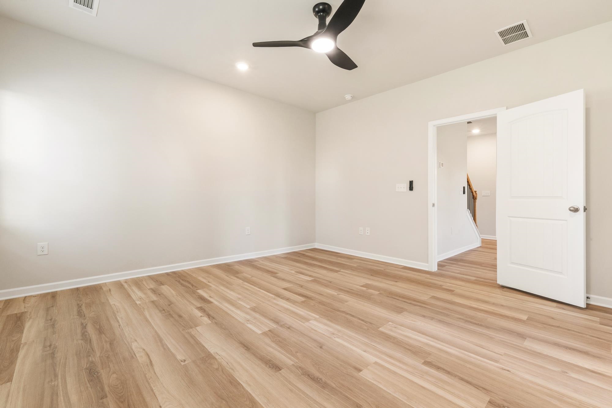 1149 Homer Way Property Photo 12