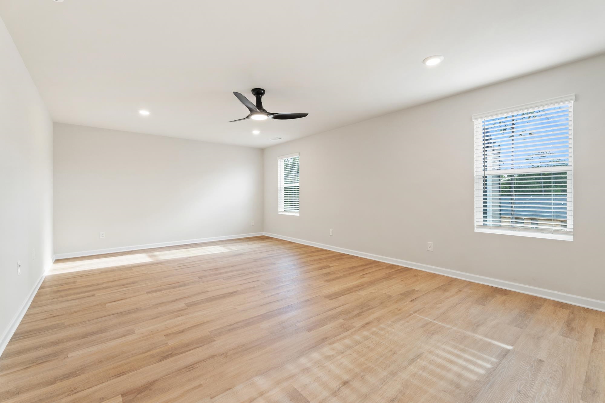 1112 Dickens Road Property Photo 10
