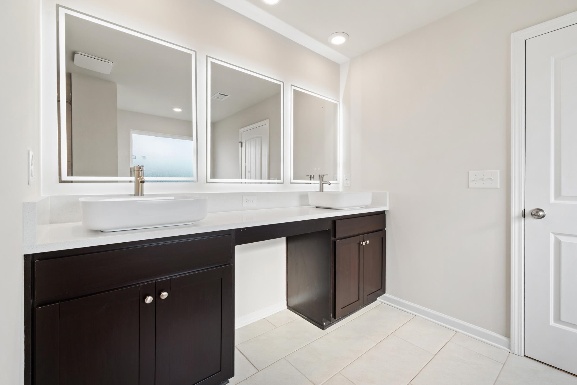 1112 Dickens Road Property Photo 11