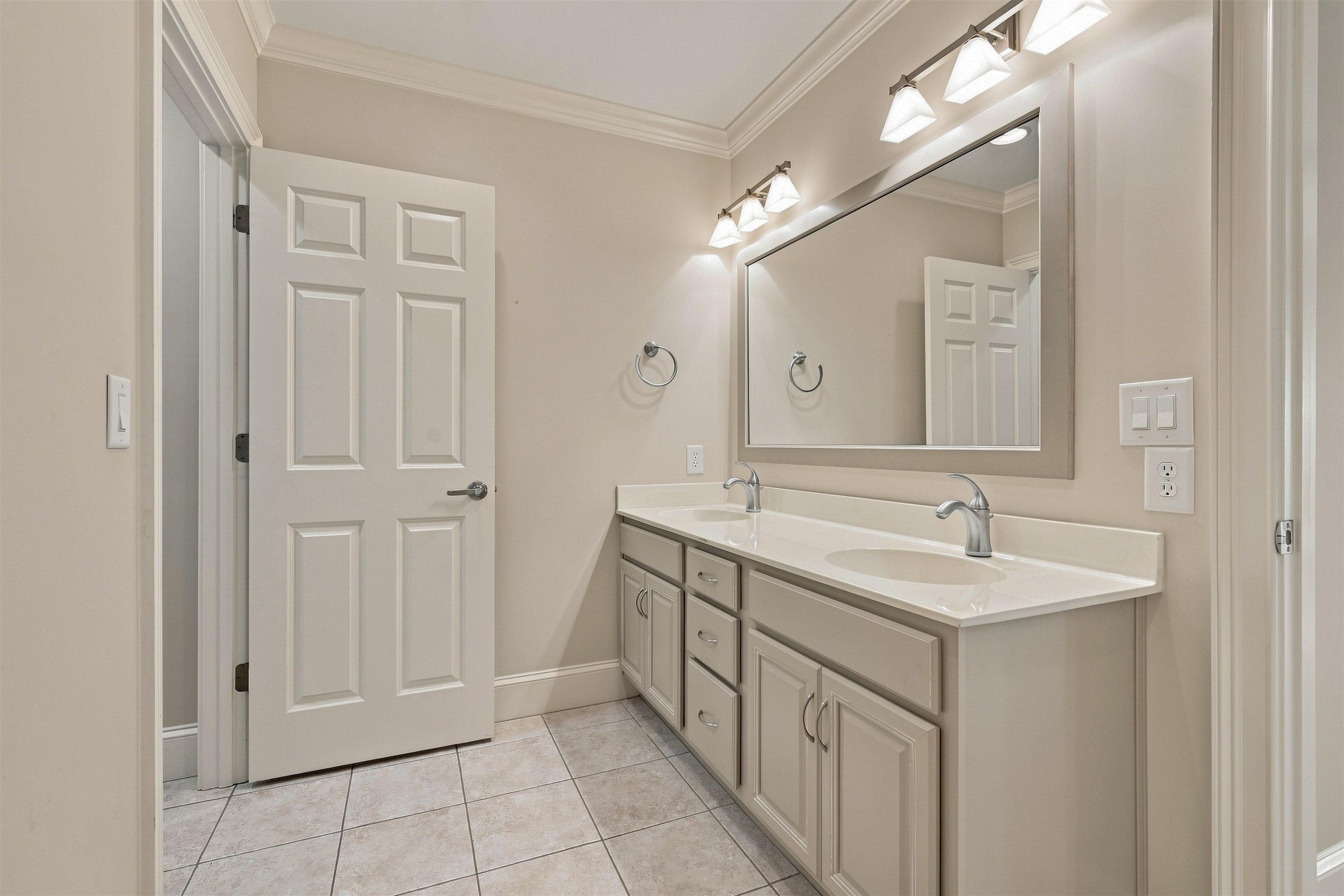 1100 Bachelors Run Property Photo 43