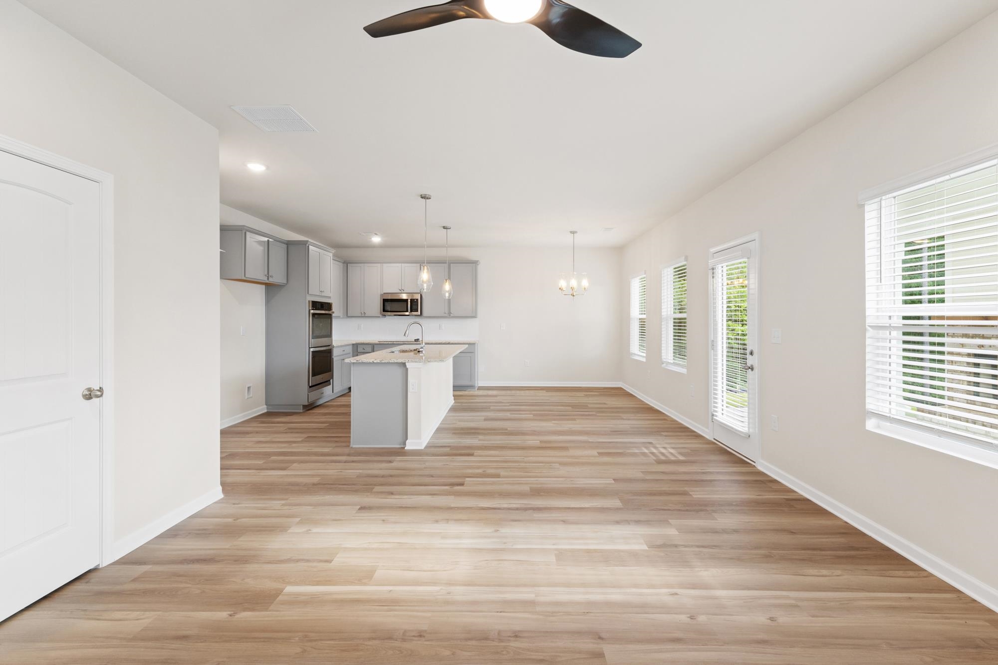 1100 Dickens Road Property Photo 5