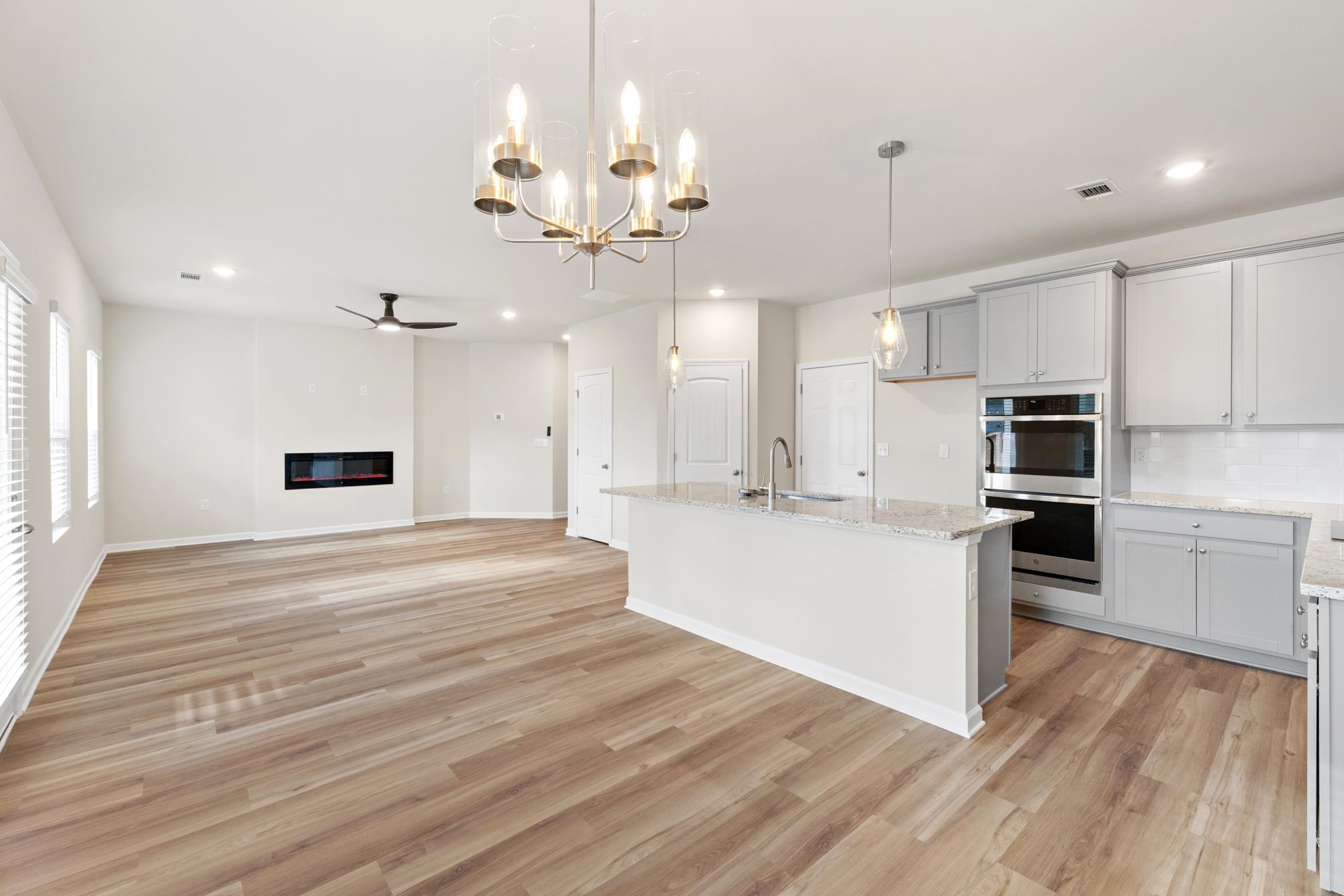 1100 Dickens Road Property Photo 8