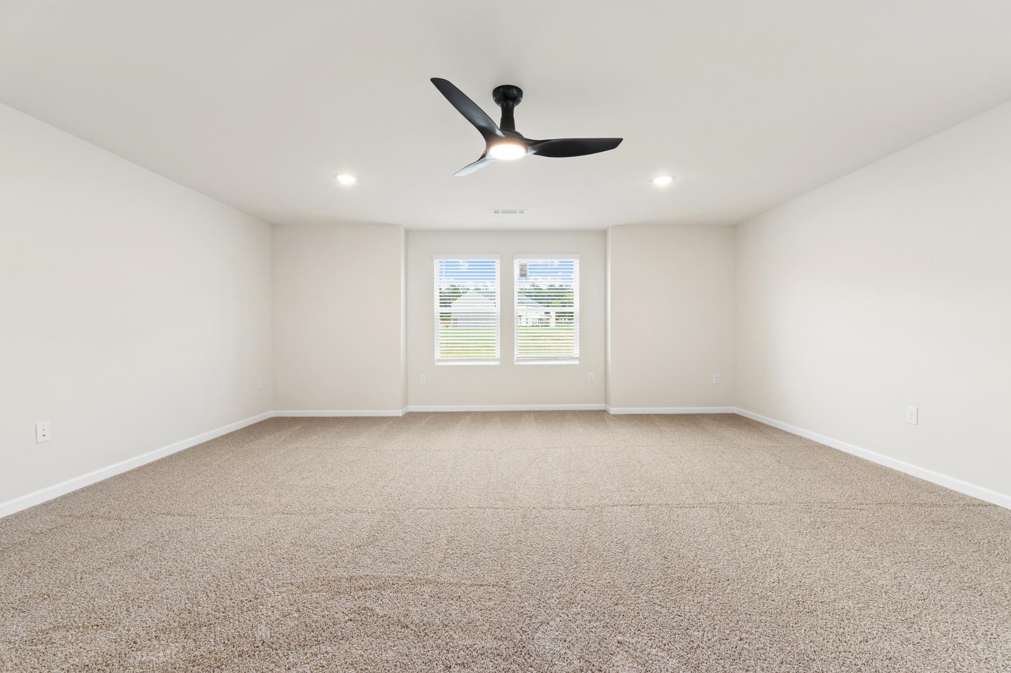 1100 Dickens Road Property Photo 11