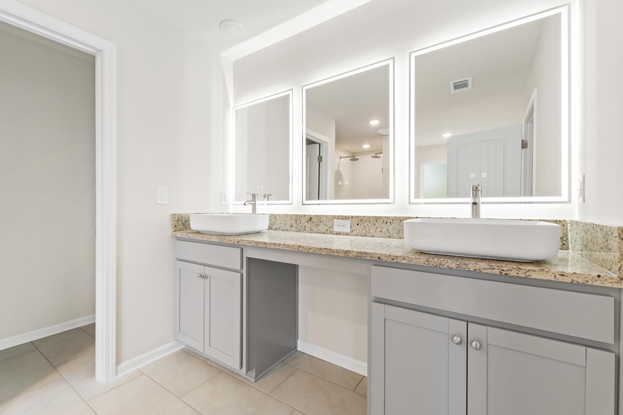 1100 Dickens Road Property Photo 13