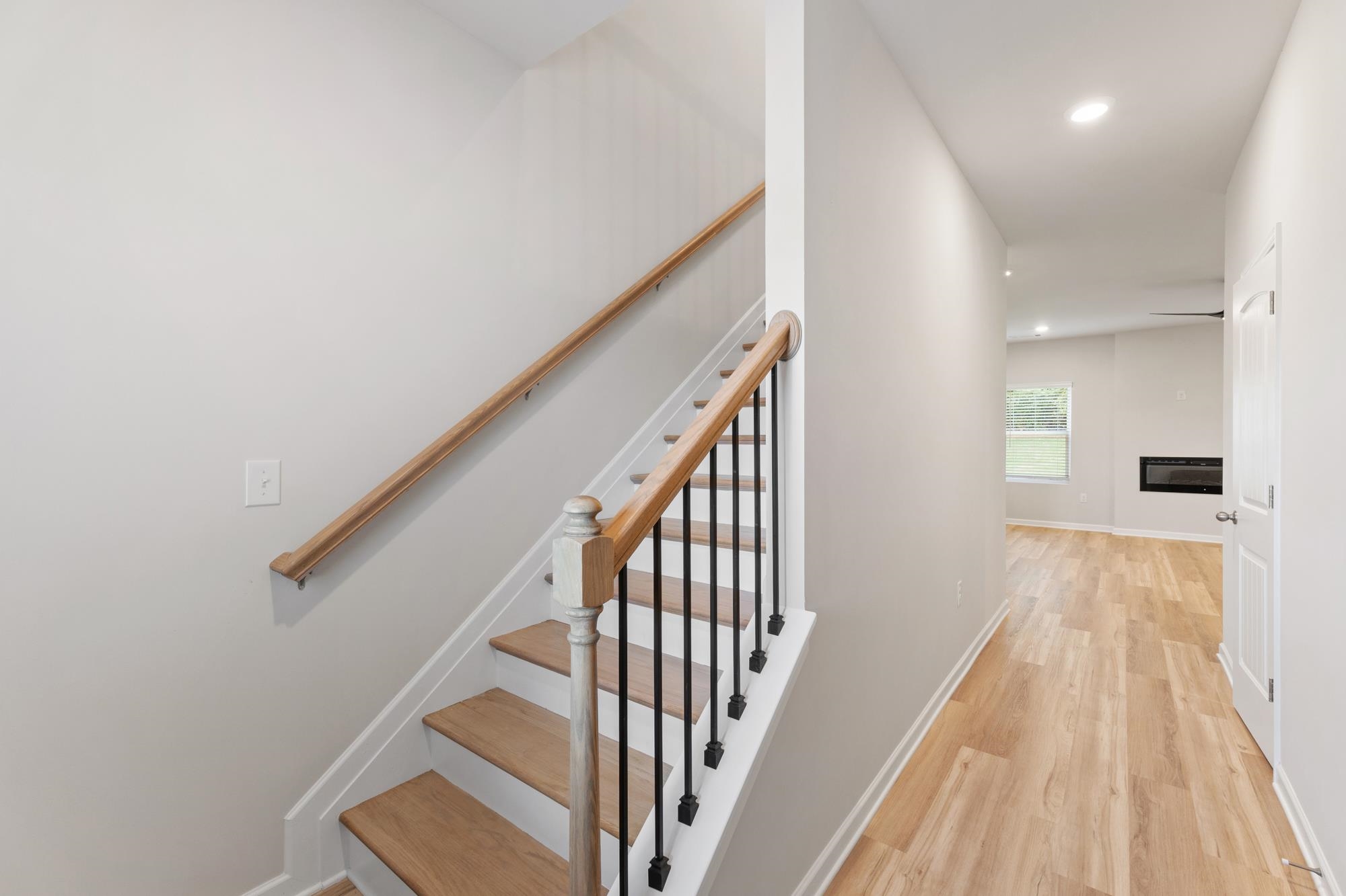 1219 Dickens Road Property Photo 2