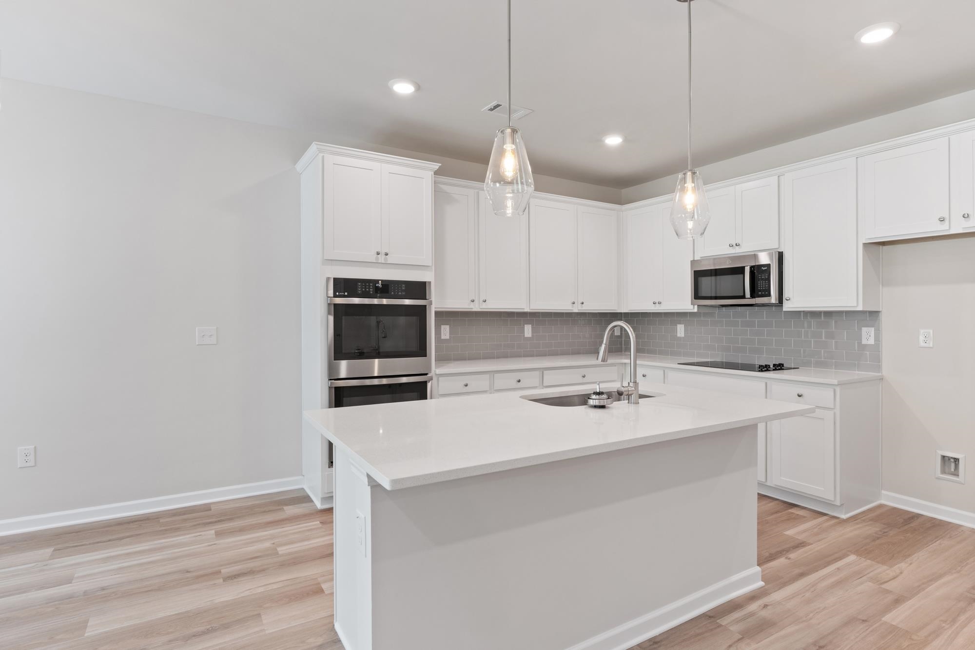 1219 Dickens Road Property Photo 6