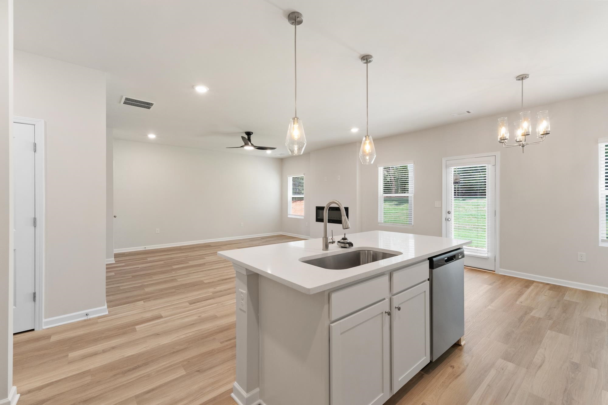 1219 Dickens Road Property Photo 7