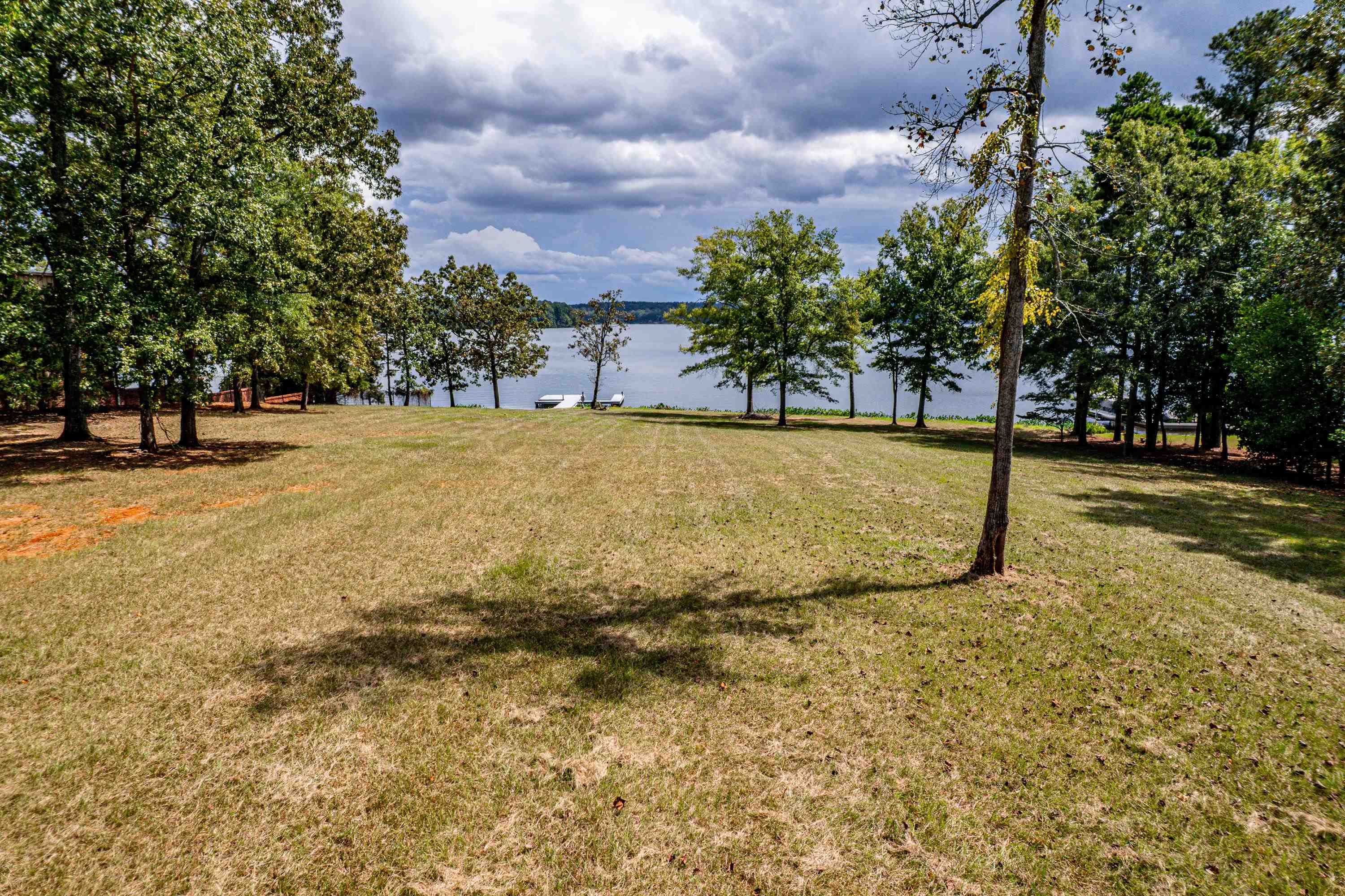 222 Waters Edge Drive Property Photo 5