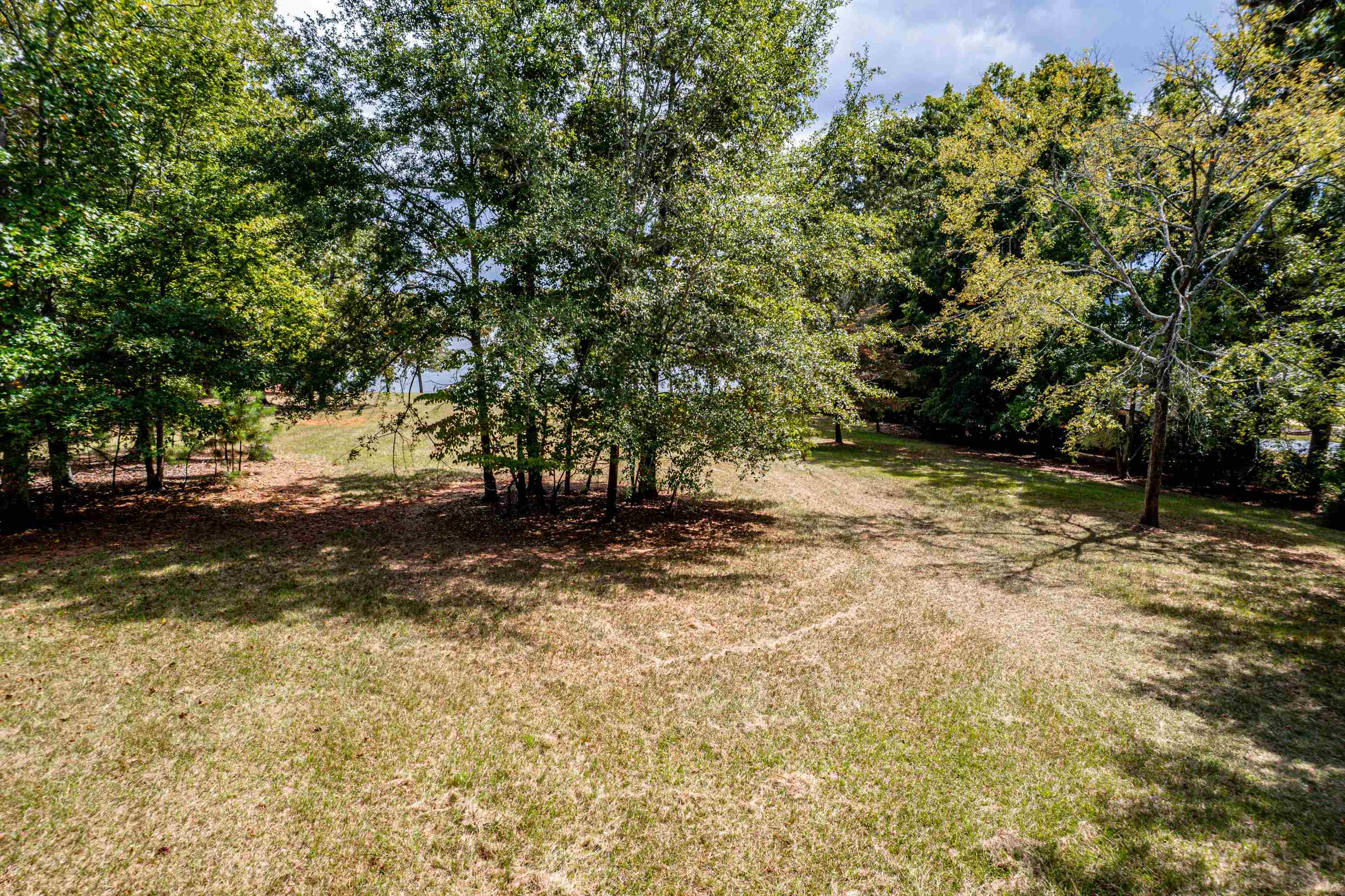 222 Waters Edge Drive Property Photo 7