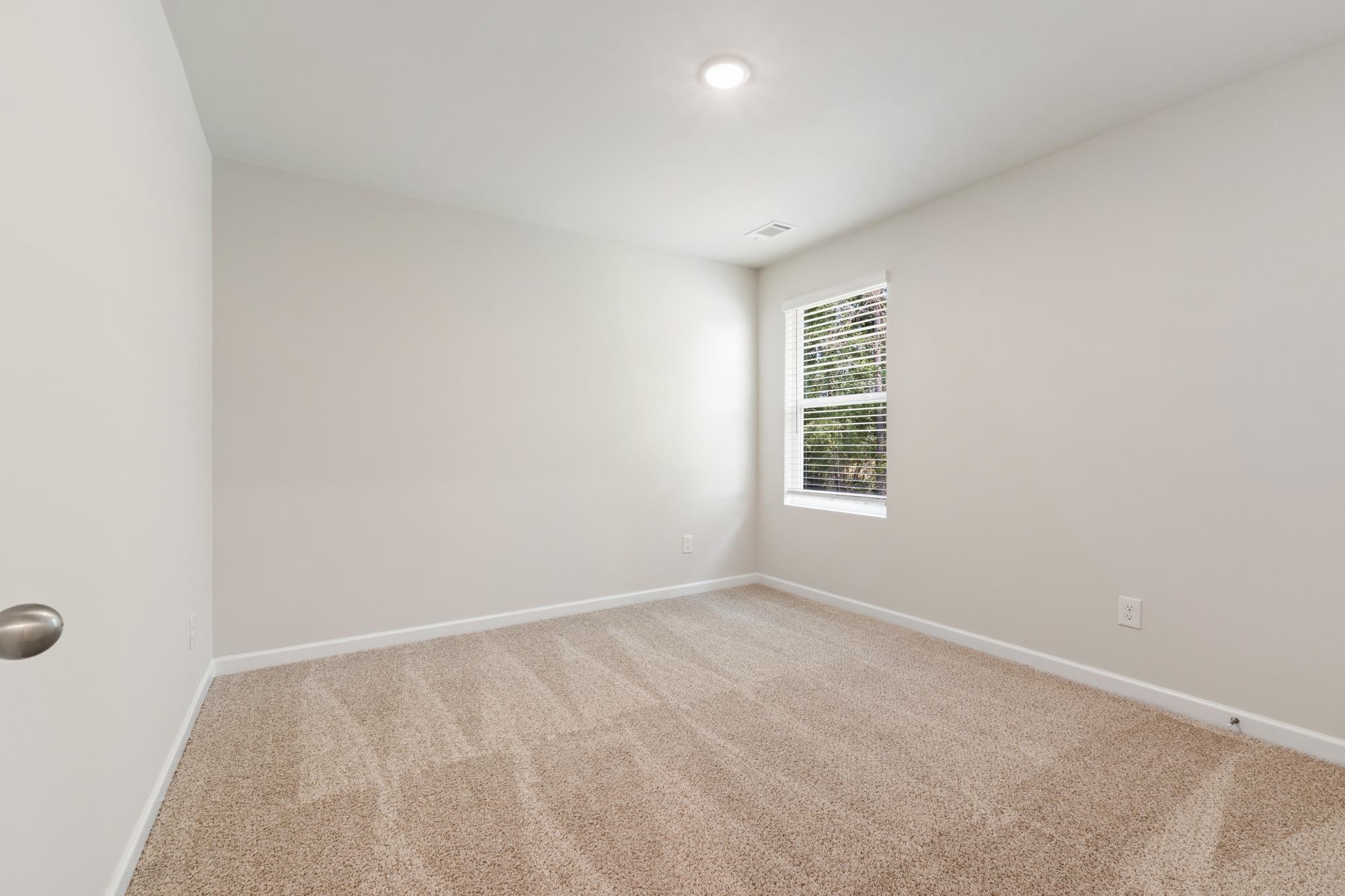 1199 Dickens Road Property Photo 16