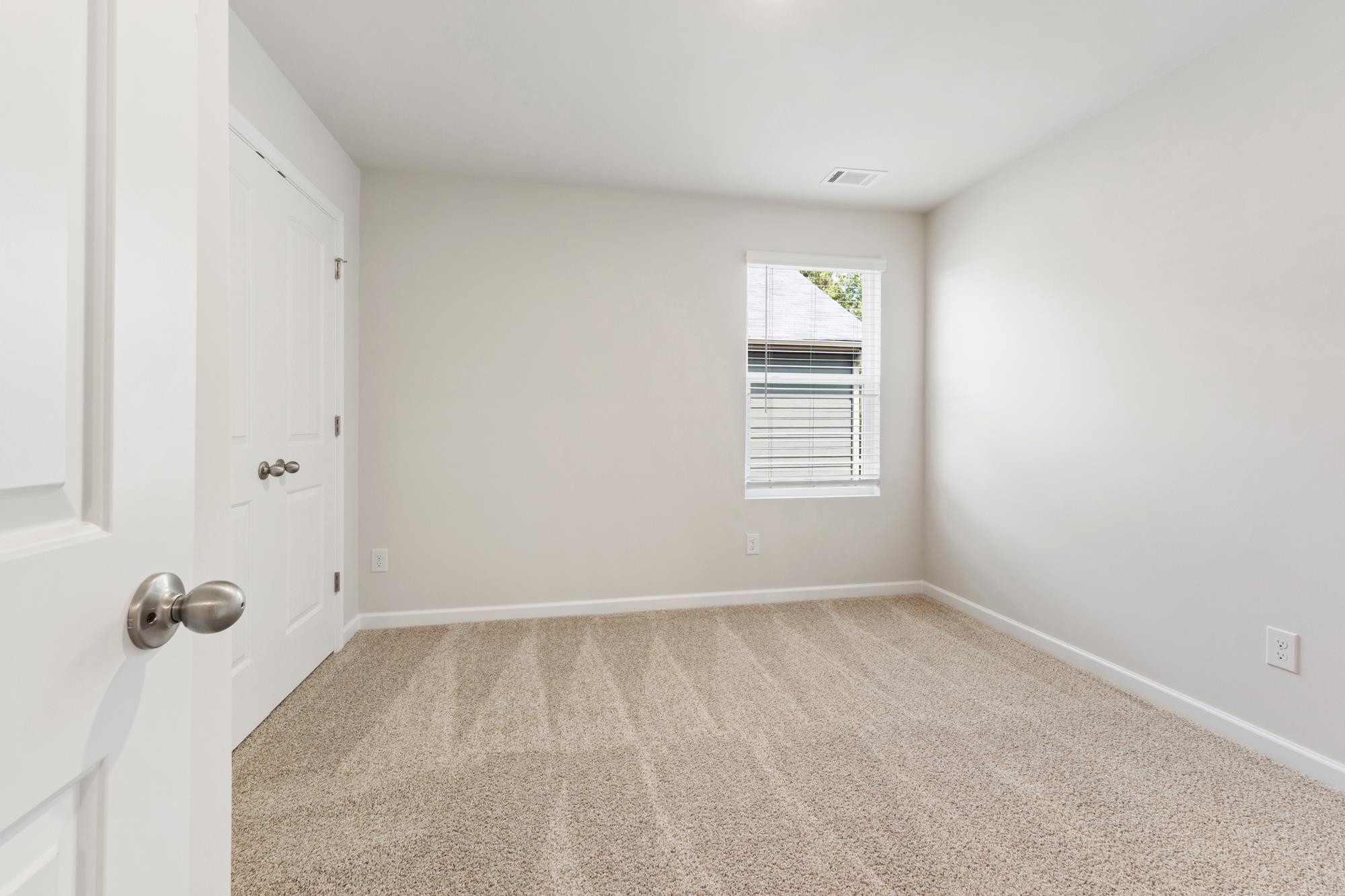 1199 Dickens Road Property Photo 17