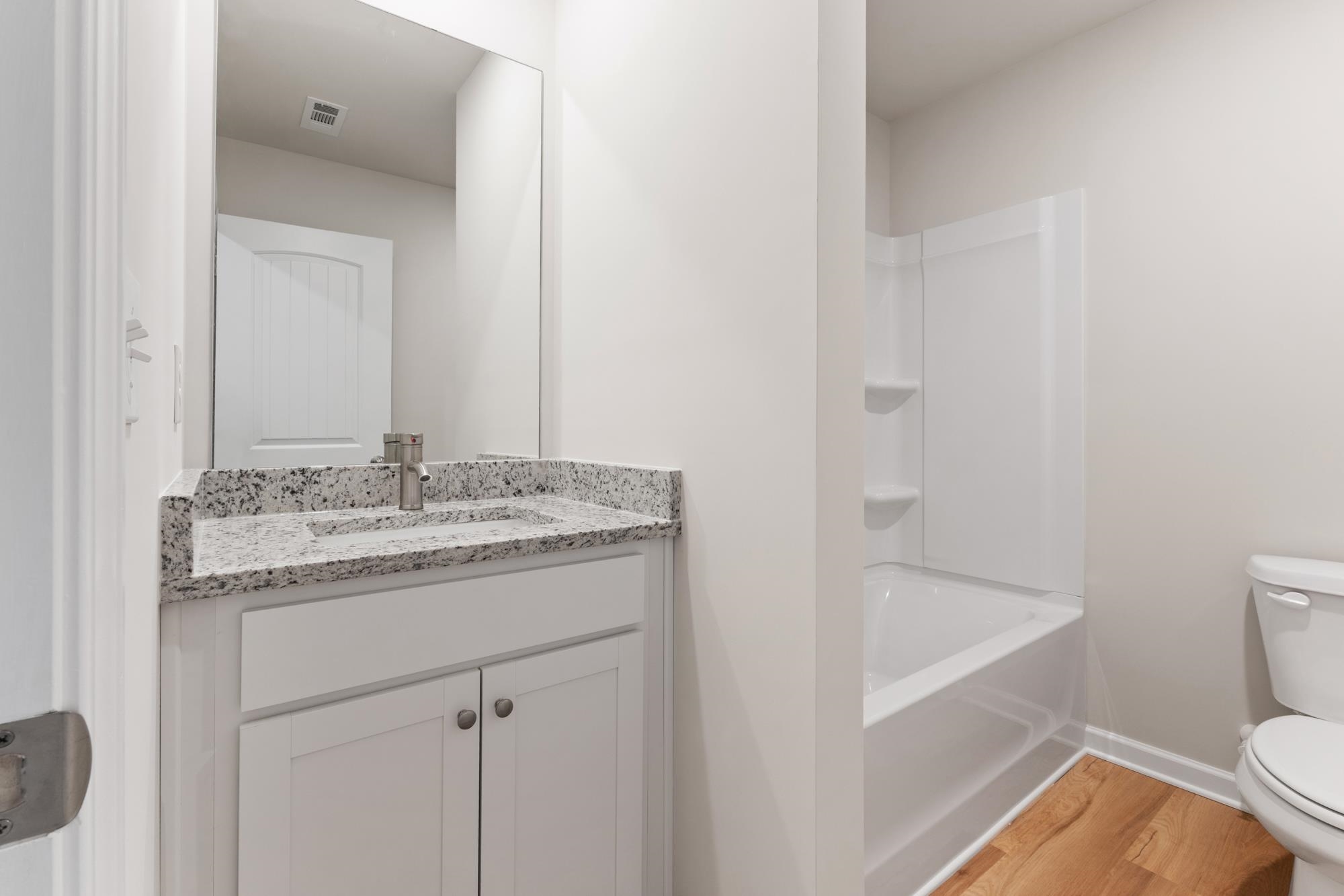 1199 Dickens Road Property Photo 18