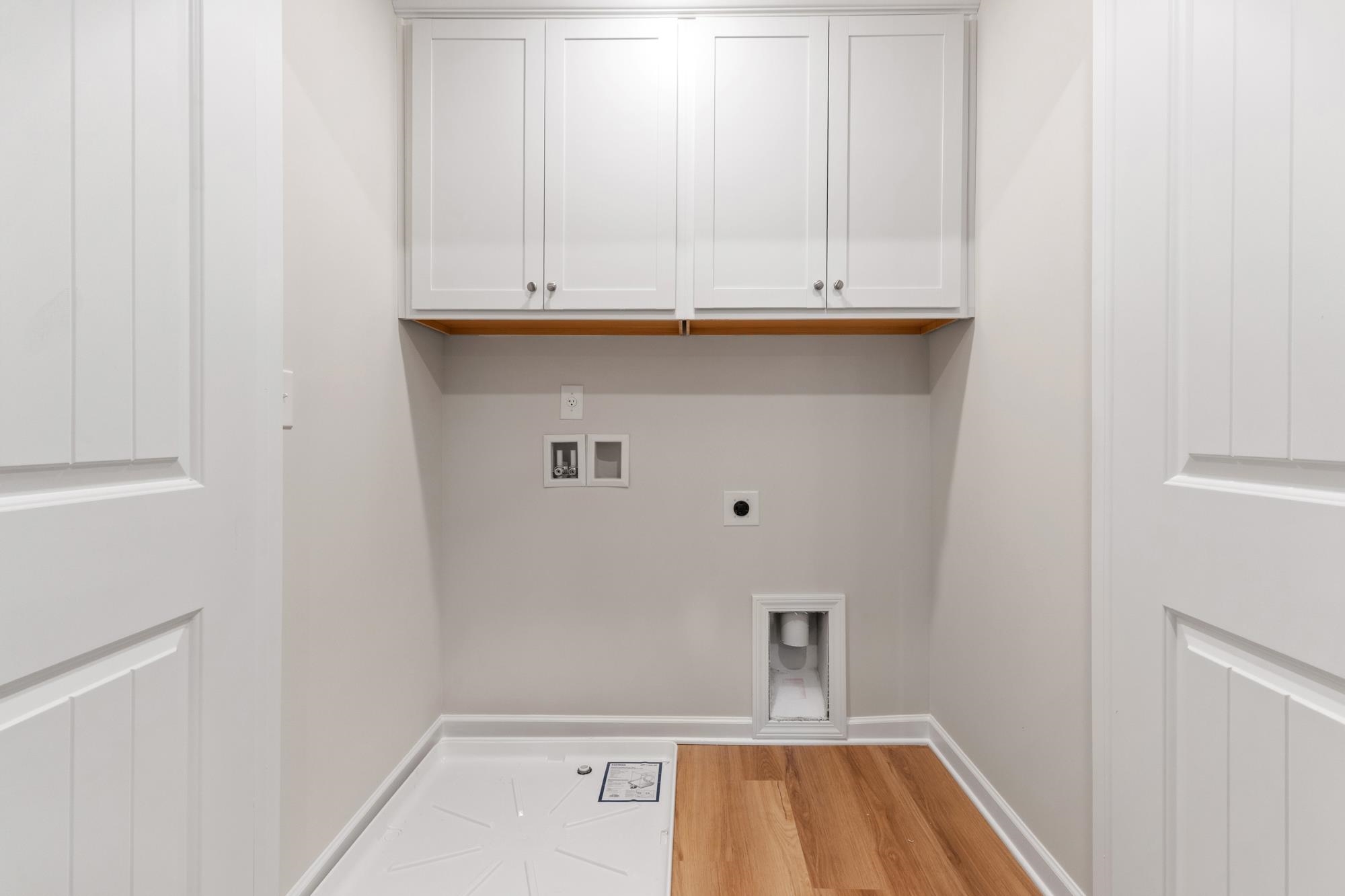 1199 Dickens Road Property Photo 19