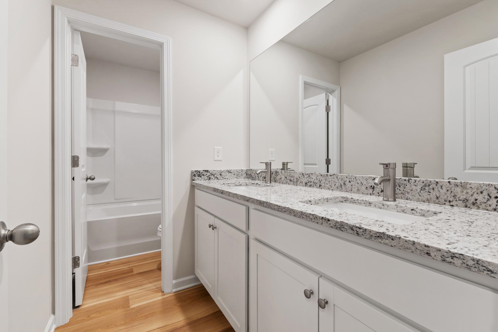 1199 Dickens Road Property Photo 20