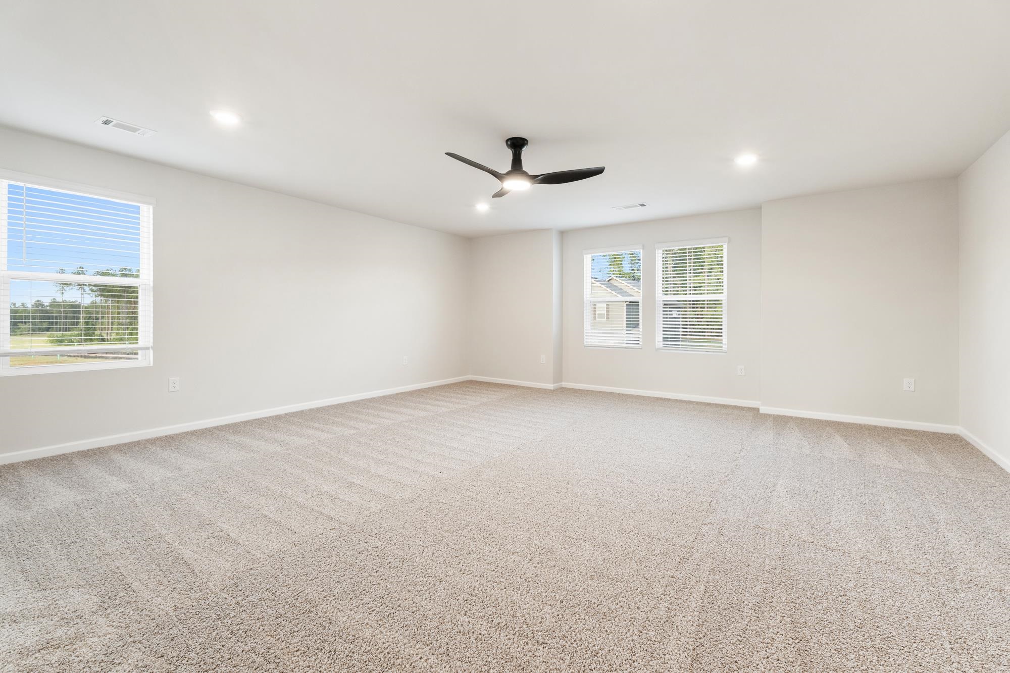 1196 Dickens Road Property Photo 9