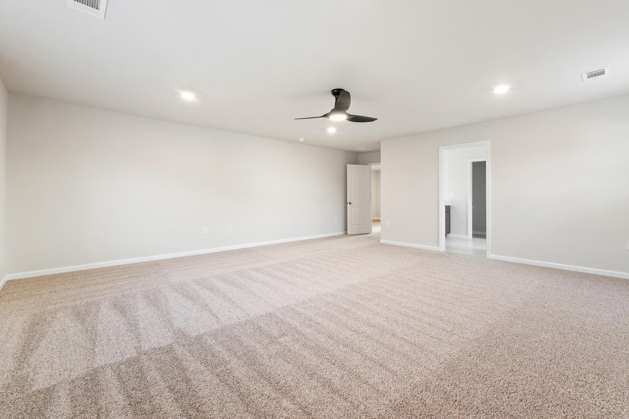 1196 Dickens Road Property Photo 10