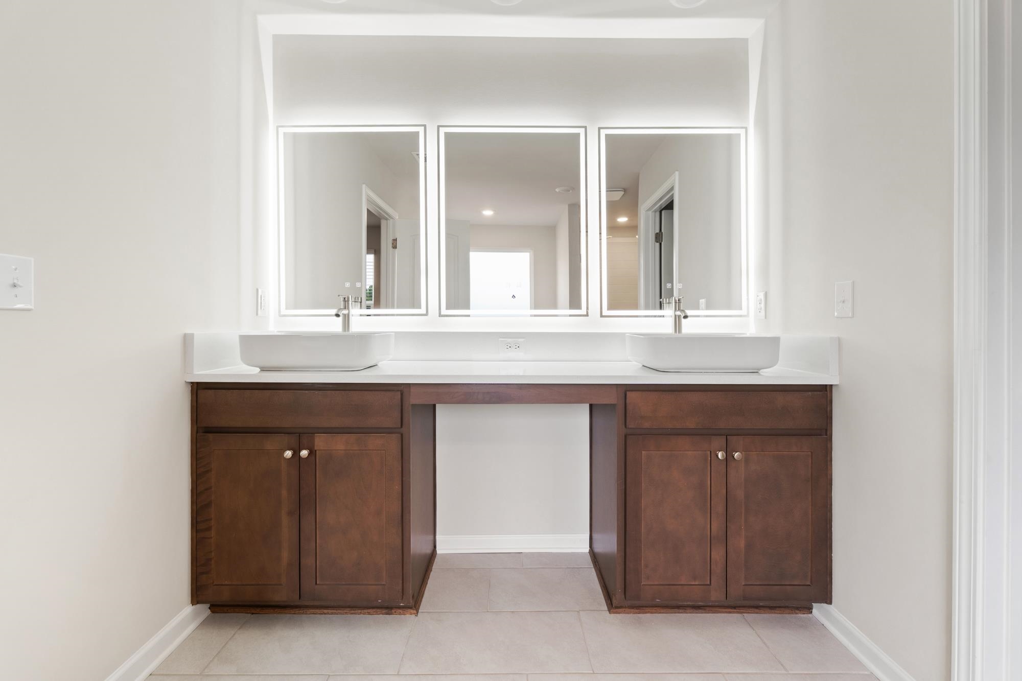 1196 Dickens Road Property Photo 11