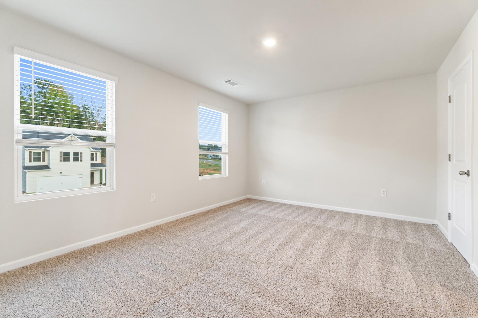 1196 Dickens Road Property Photo 14