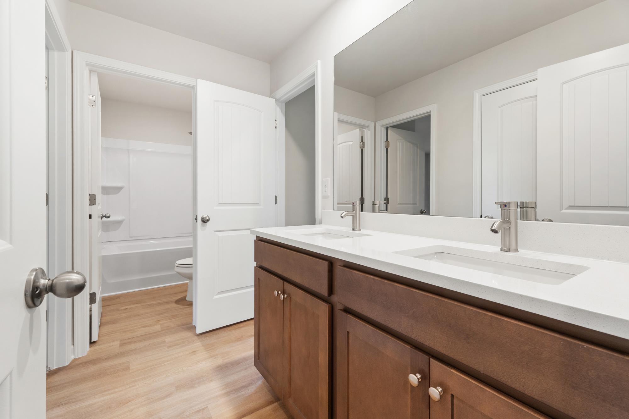 1196 Dickens Road Property Photo 15