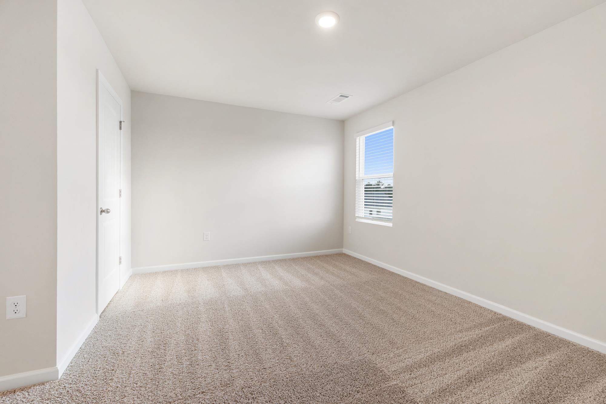 1196 Dickens Road Property Photo 18