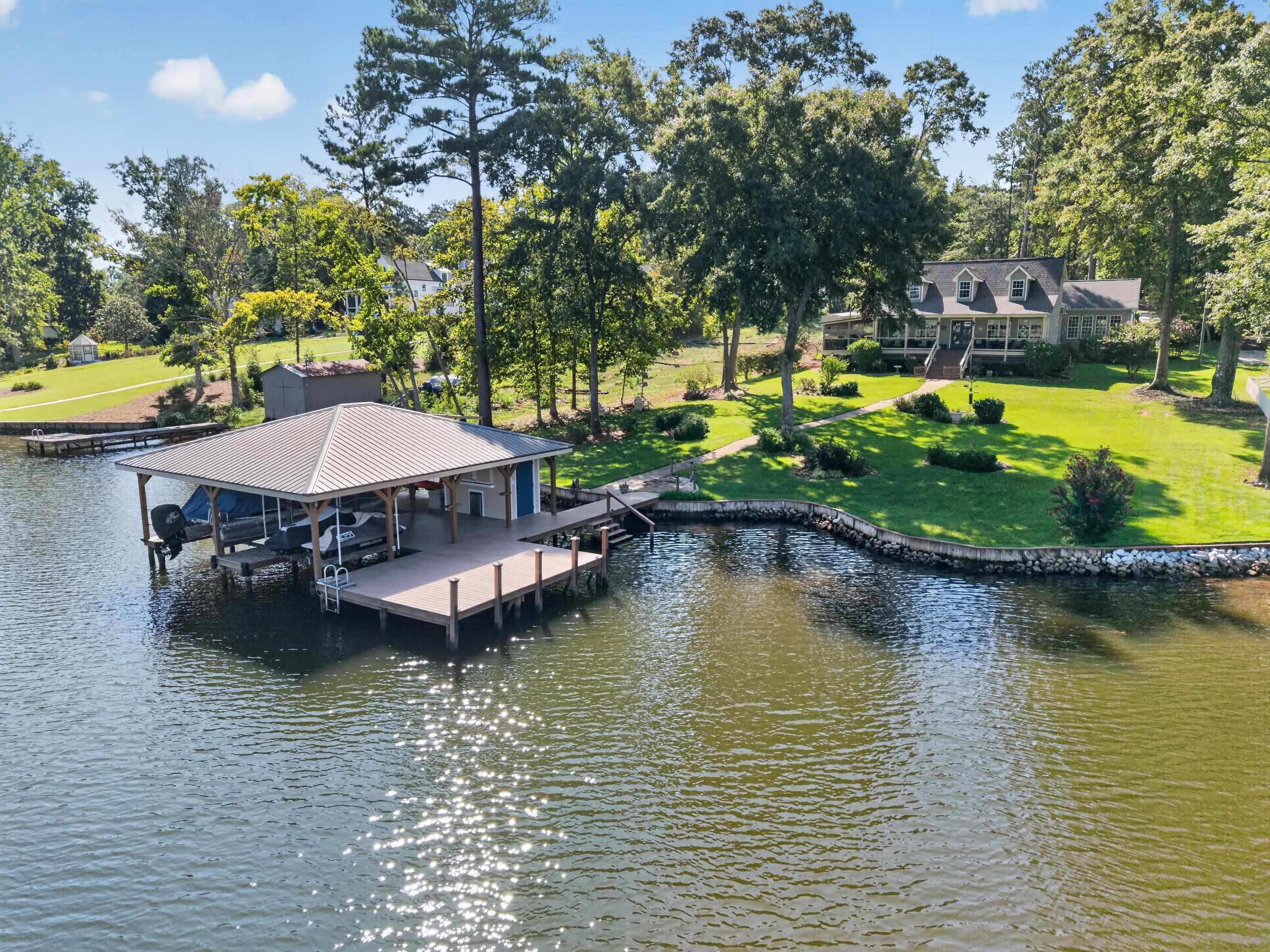 1094 CROOKED CREEK ROAD Property Photo 1