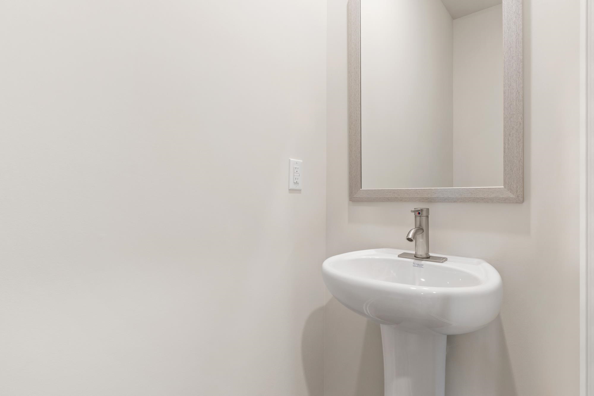 1189 Dickens Road Property Photo 24