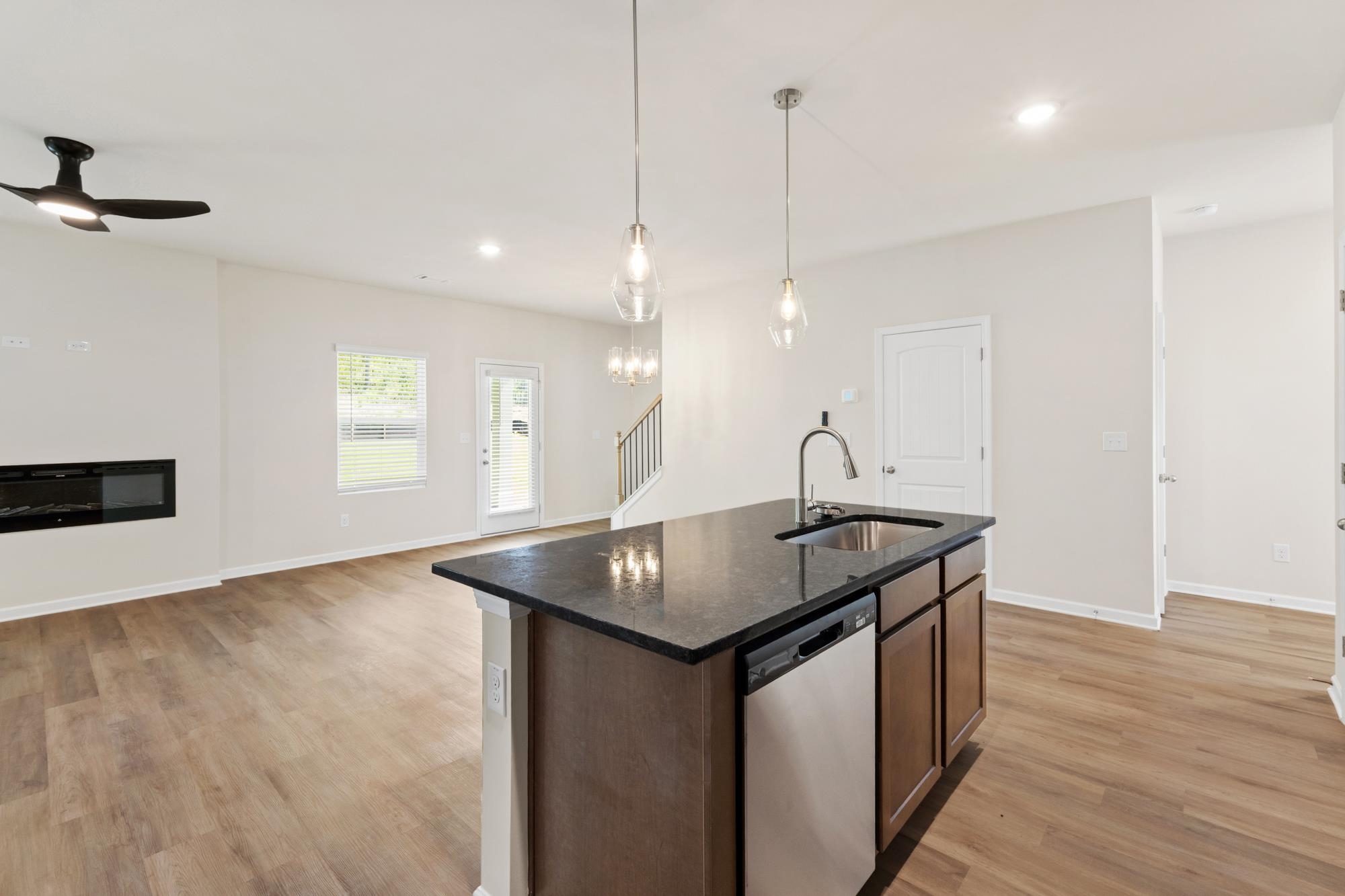 1179 Dickens Road Property Photo 6