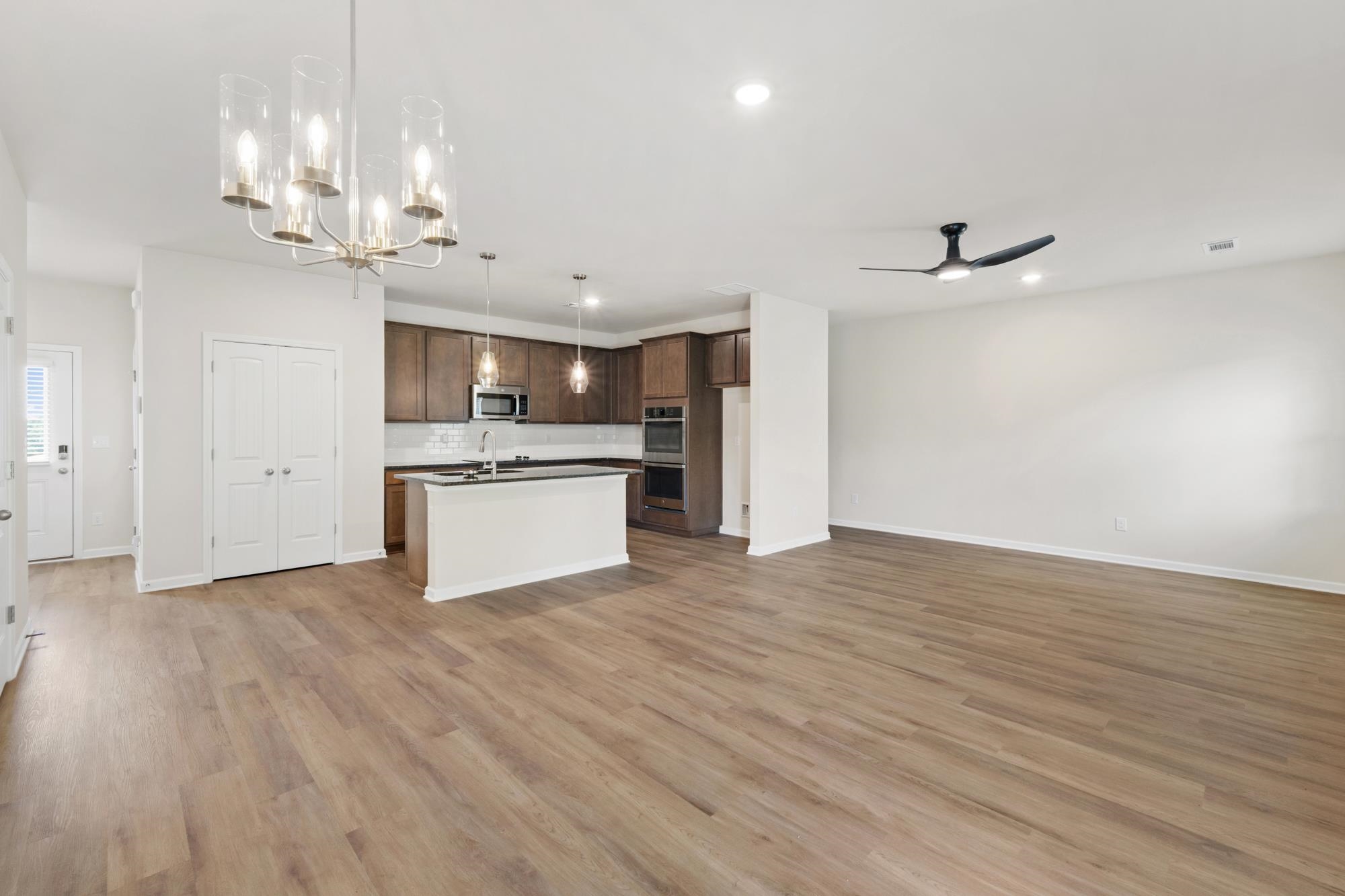 1179 Dickens Road Property Photo 8