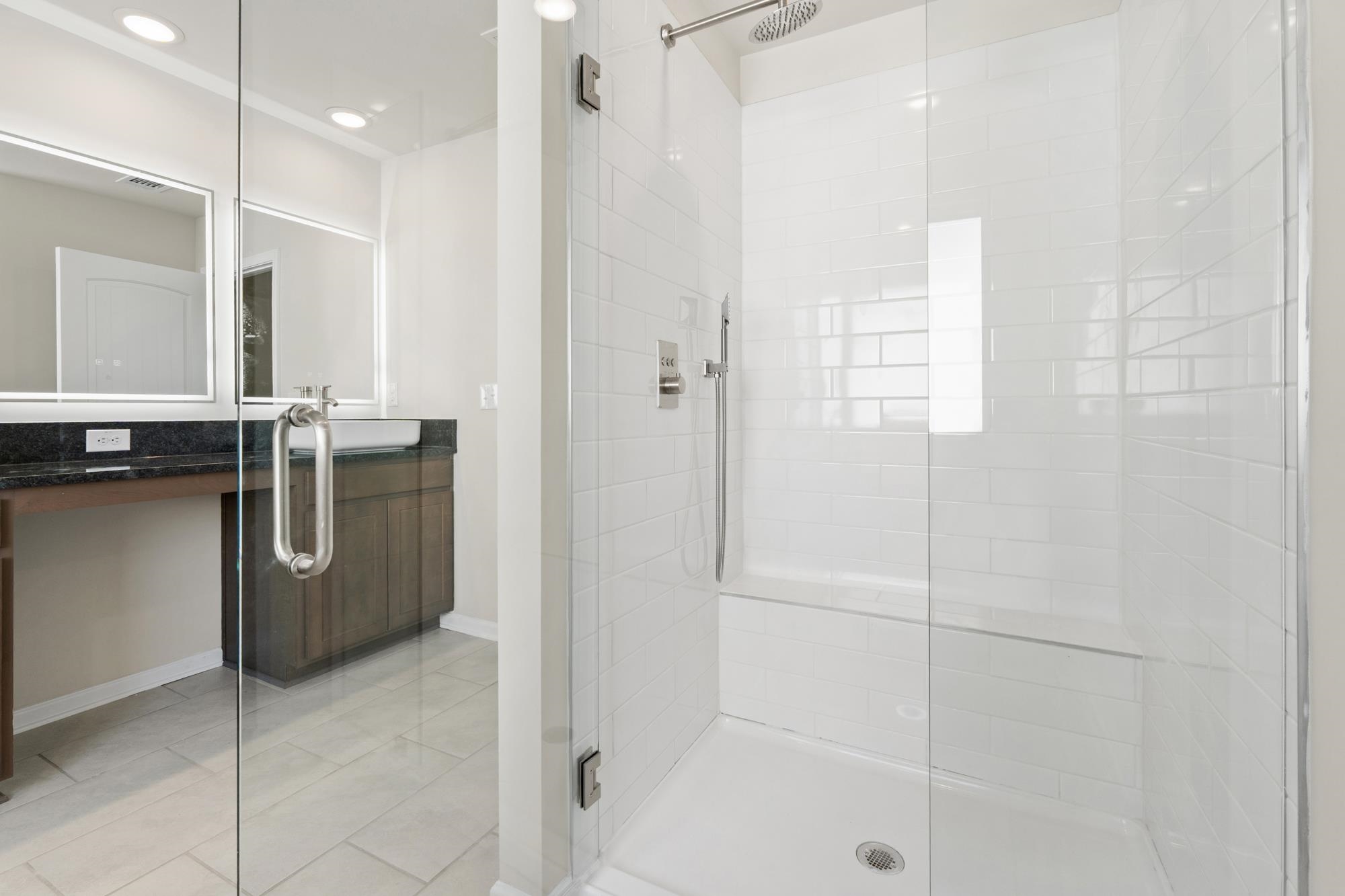 1179 Dickens Road Property Photo 14