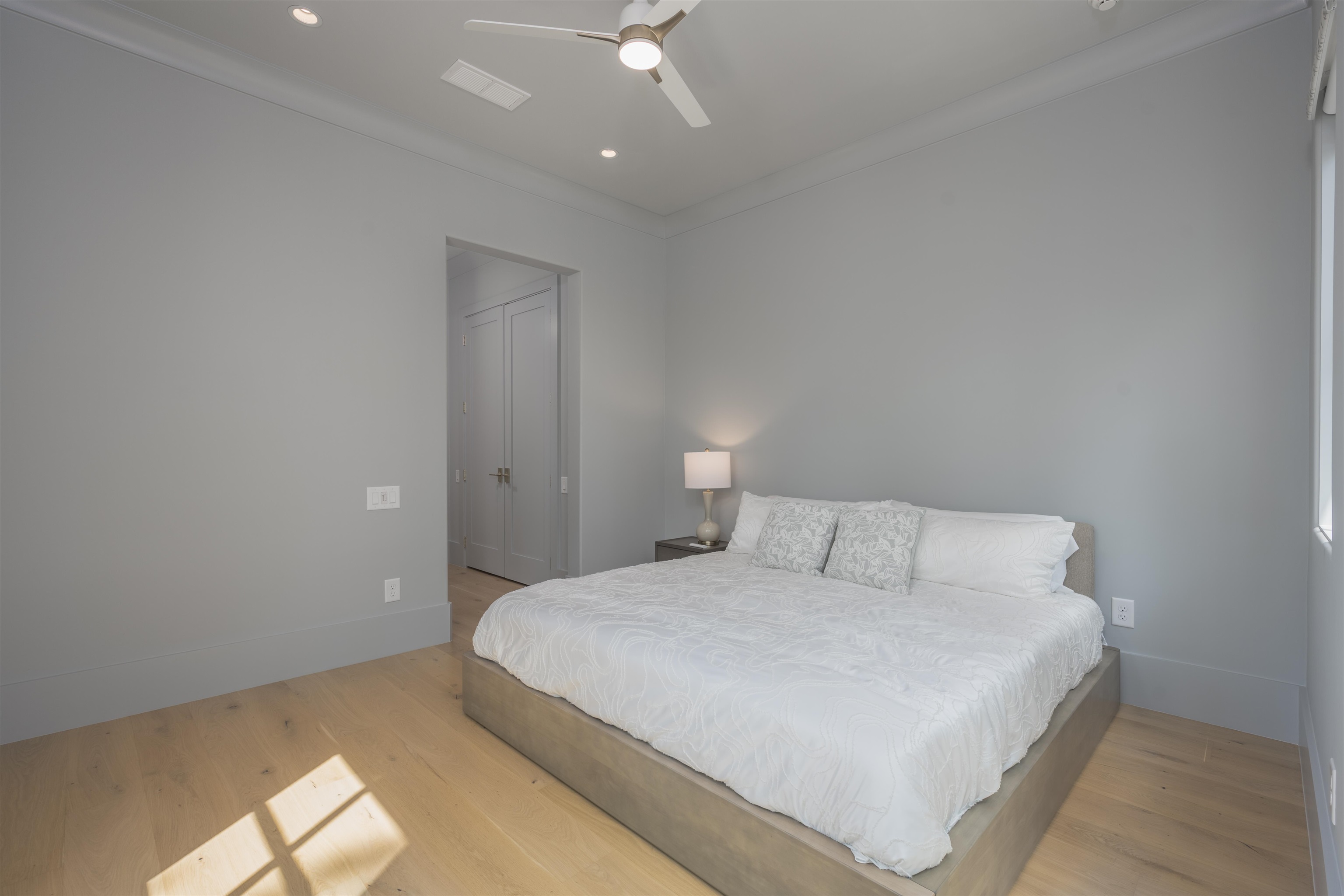 1131 Longview Commons Property Photo 48