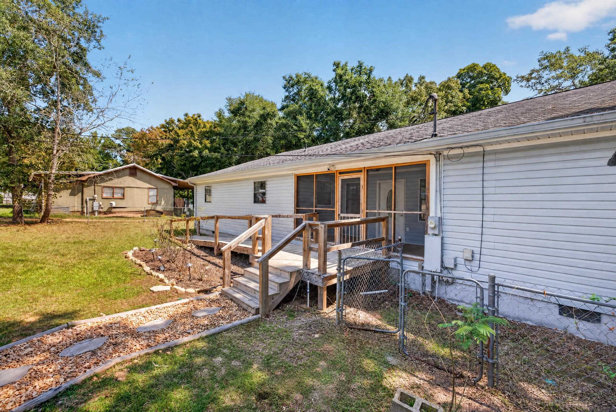 274 S Steele Bridge Road Property Photo 4