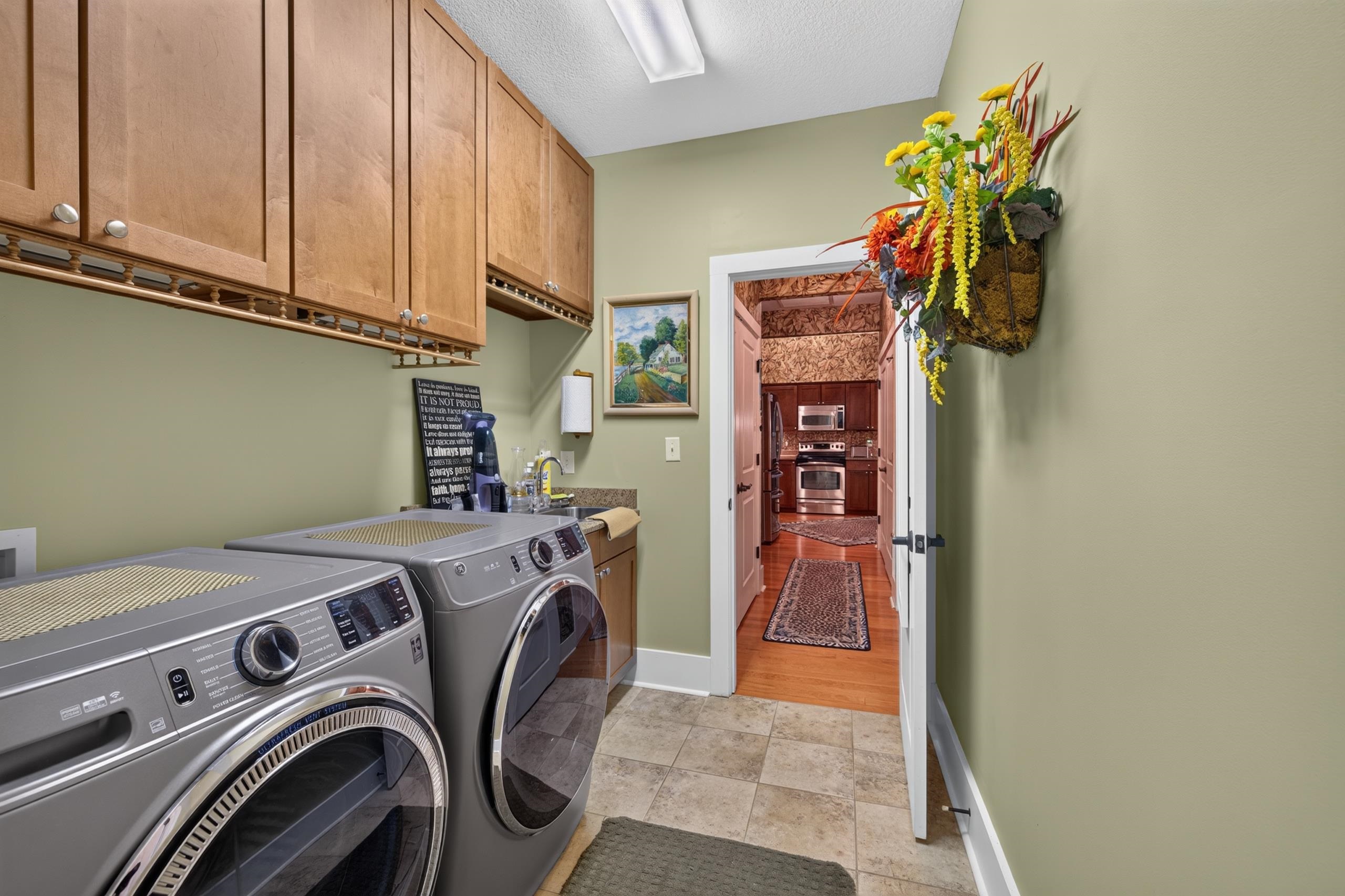 144 Edgewood Court Property Photo 40