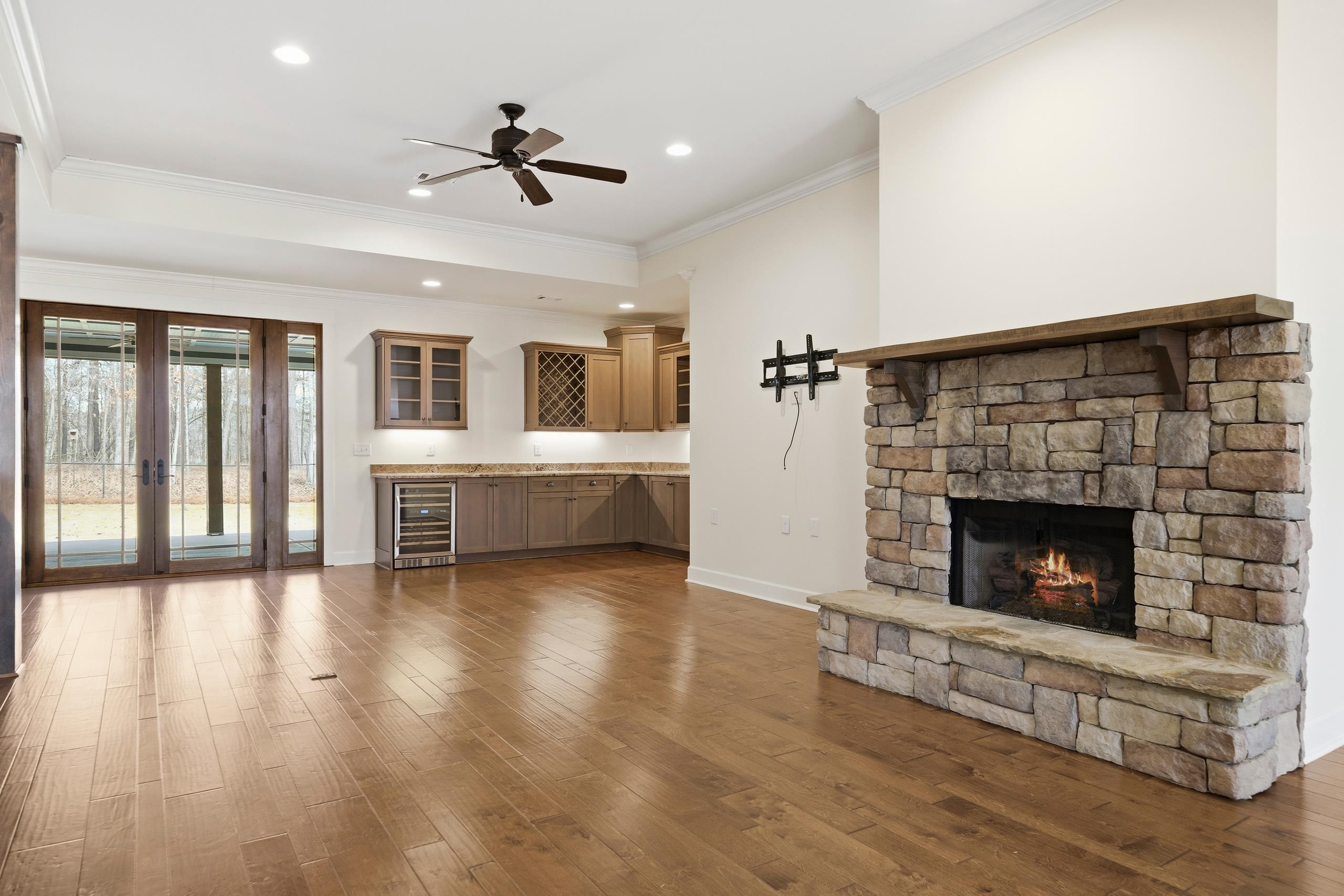 151 Sinclair Circle Property Photo 8
