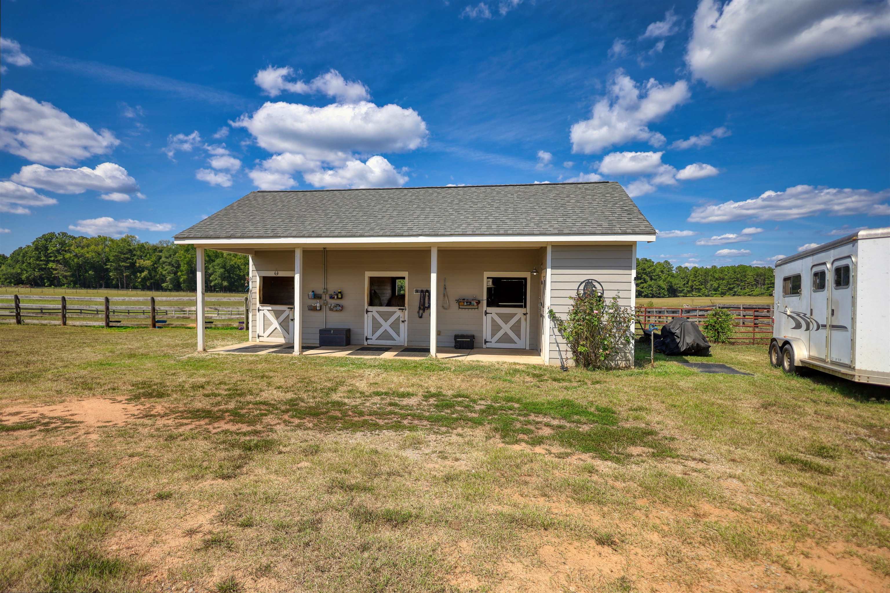 3861 Brownwood Road Property Photo 4
