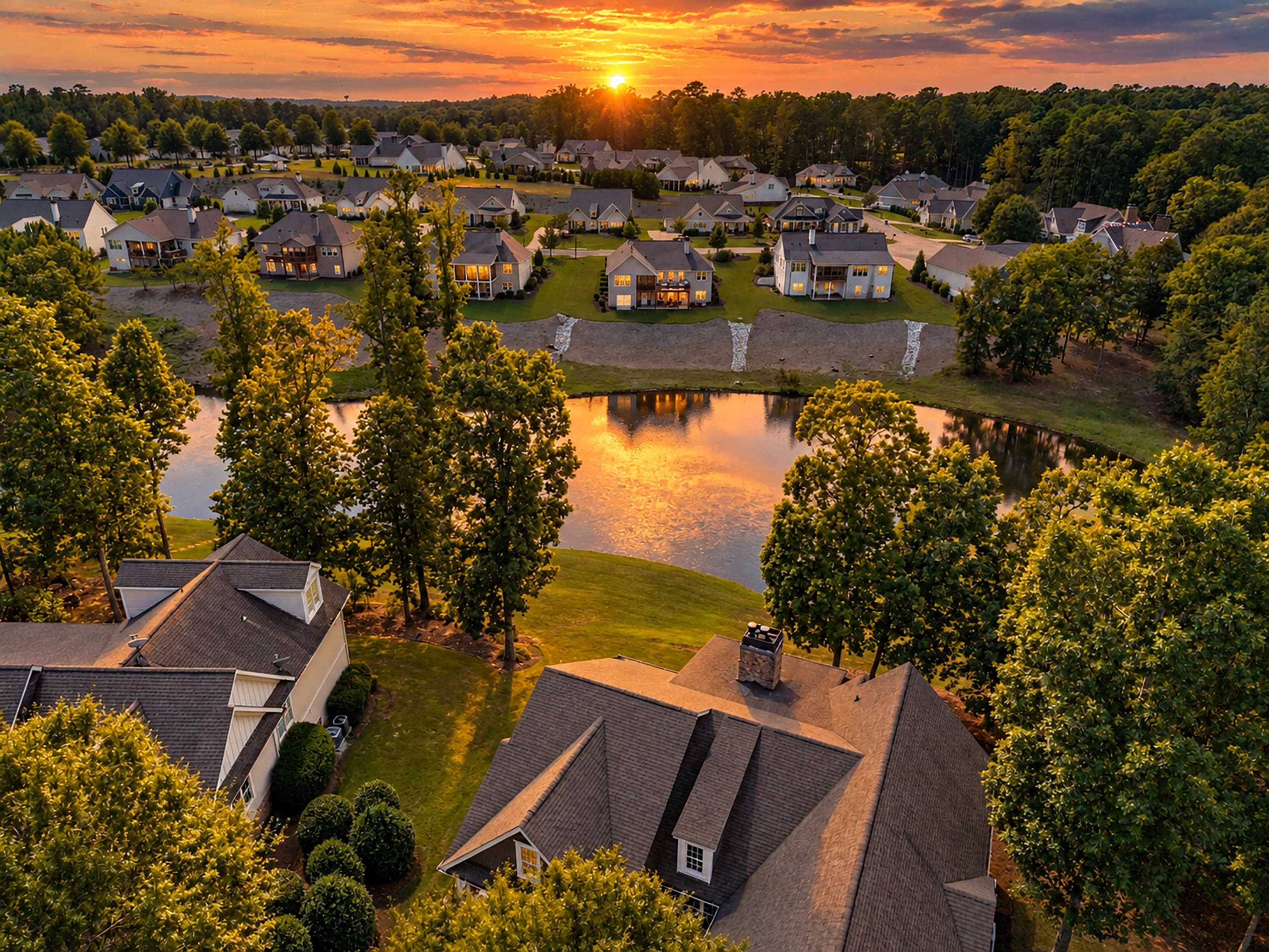 1021 Harbor Loop Property Photo 4
