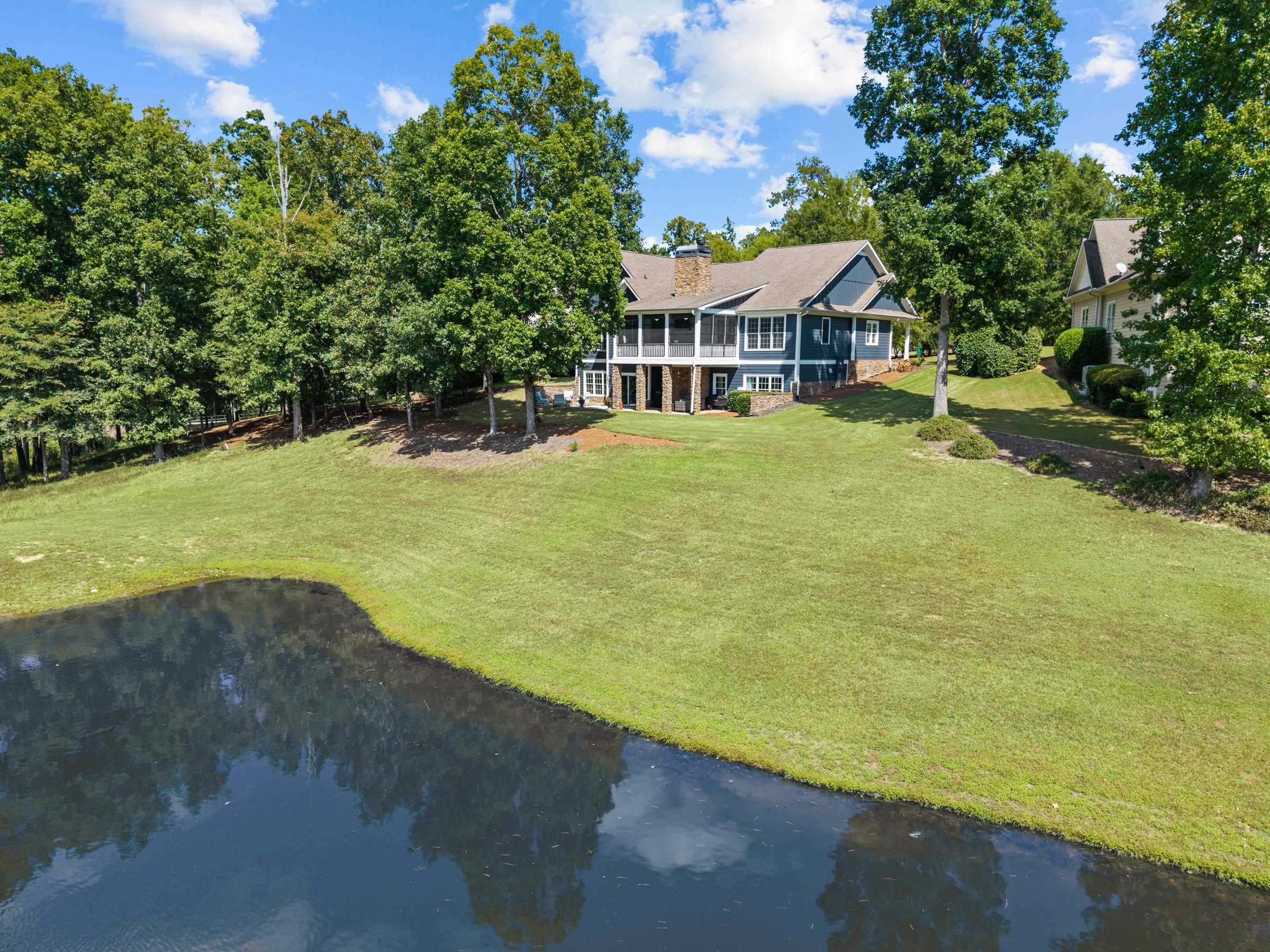 1021 Harbor Loop Property Photo 12