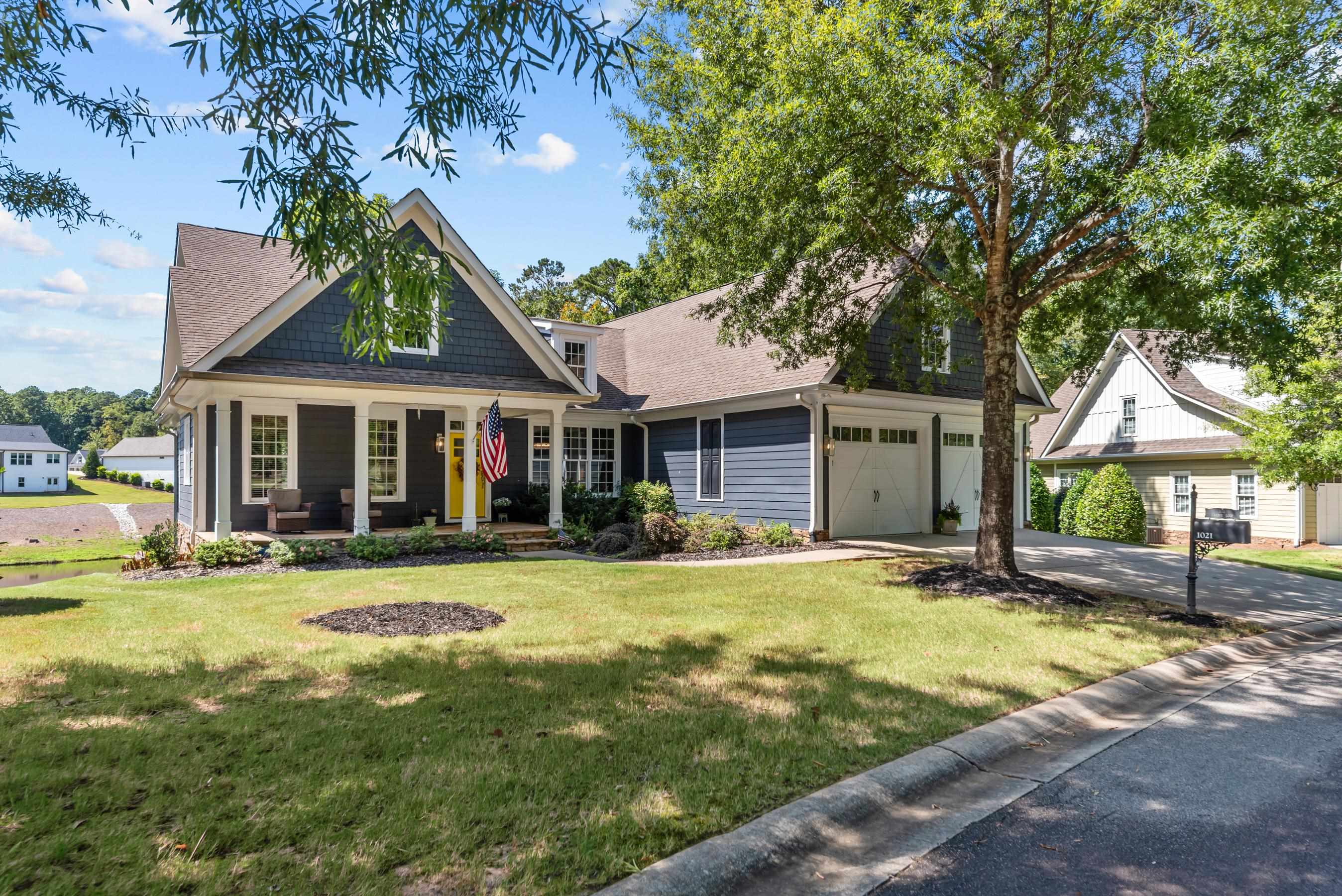 1021 Harbor Loop Property Photo 13