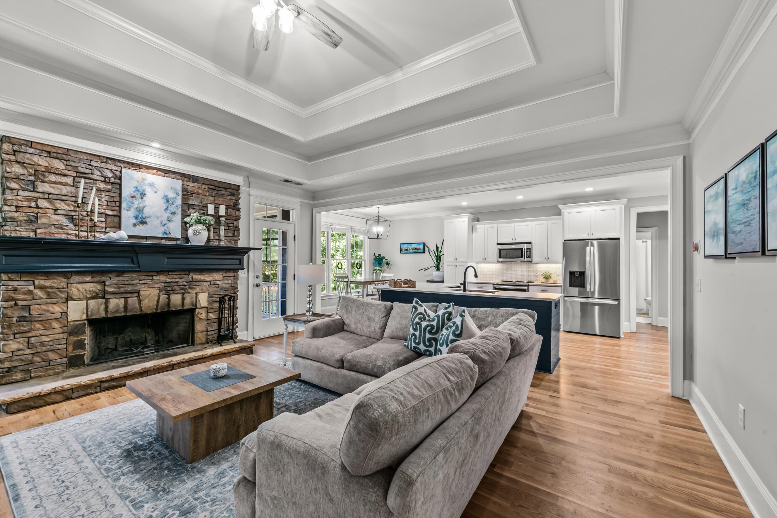 1021 Harbor Loop Property Photo 18
