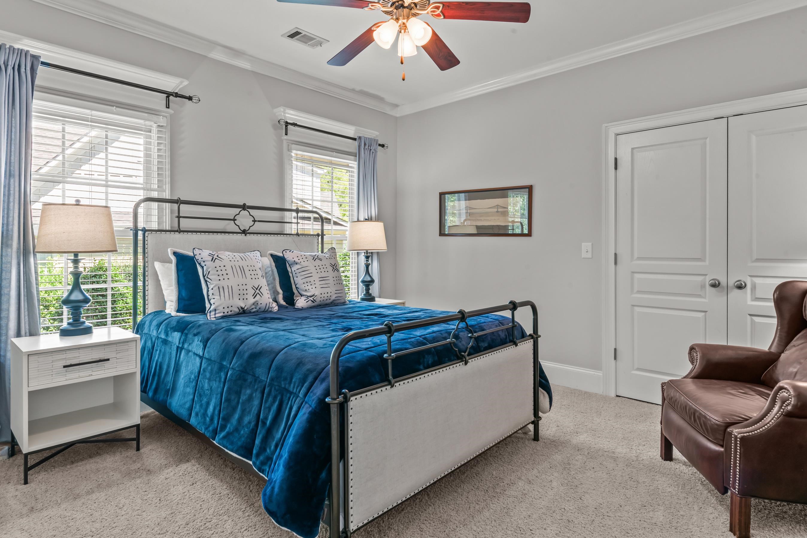 1021 Harbor Loop Property Photo 44