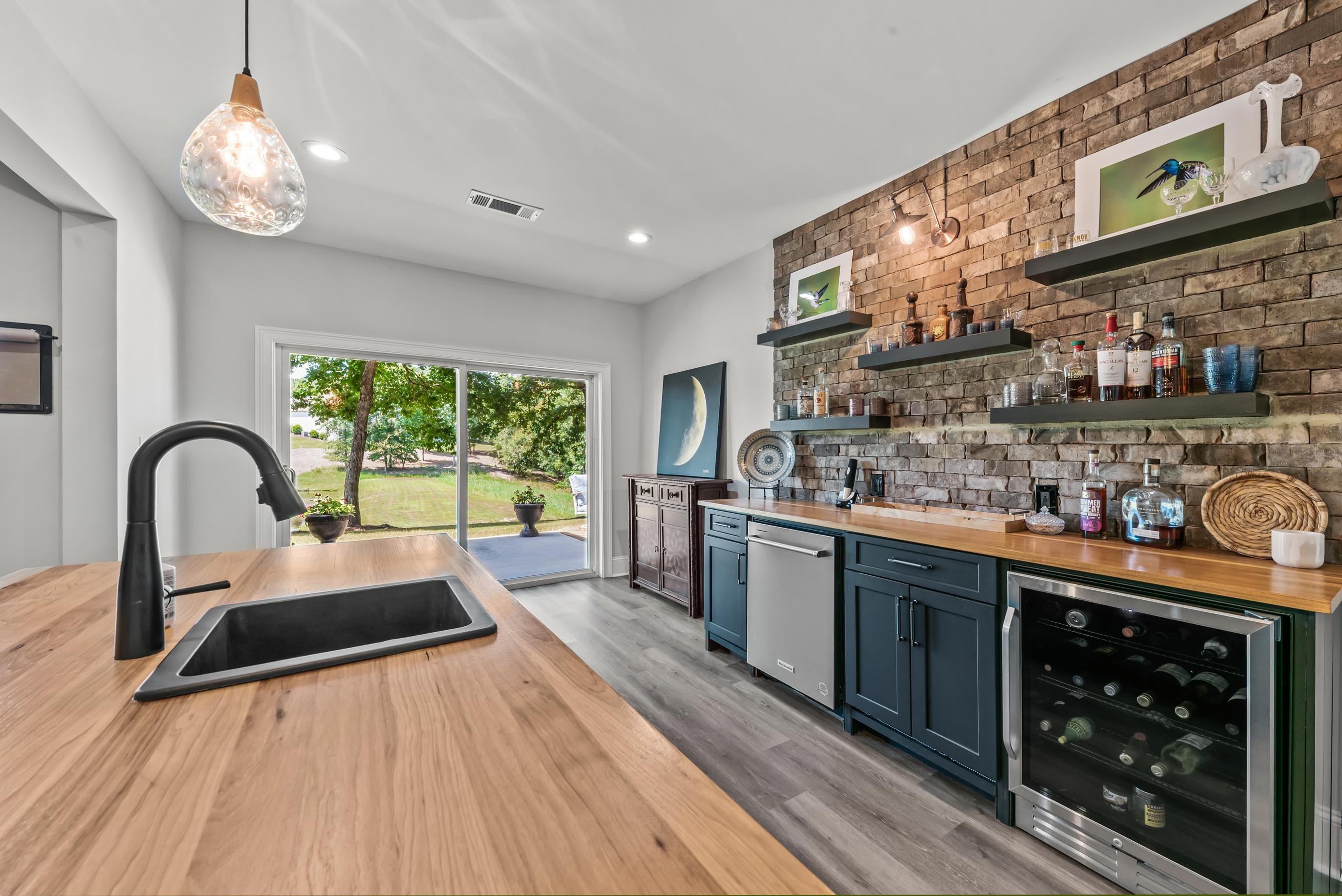 1021 Harbor Loop Property Photo 54