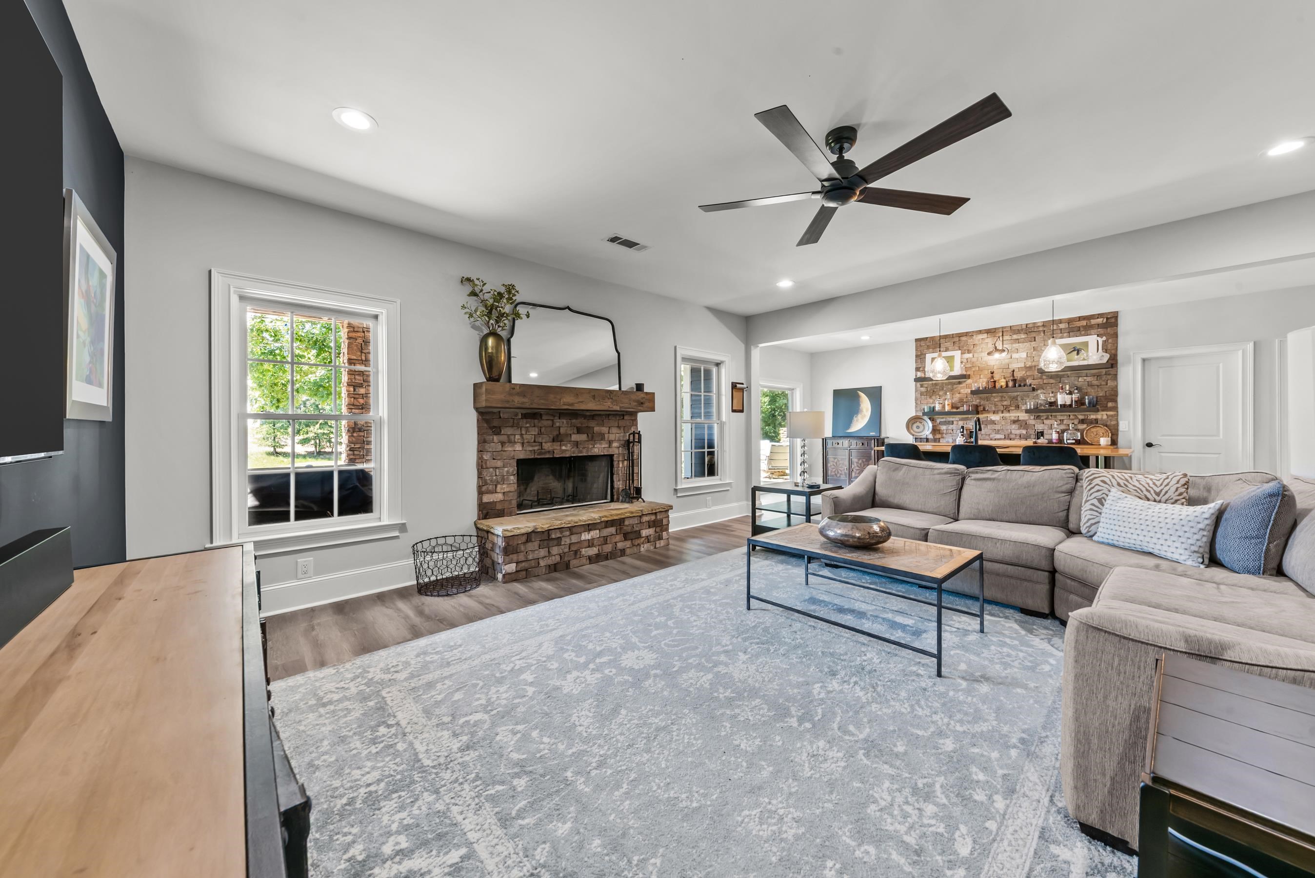 1021 Harbor Loop Property Photo 57