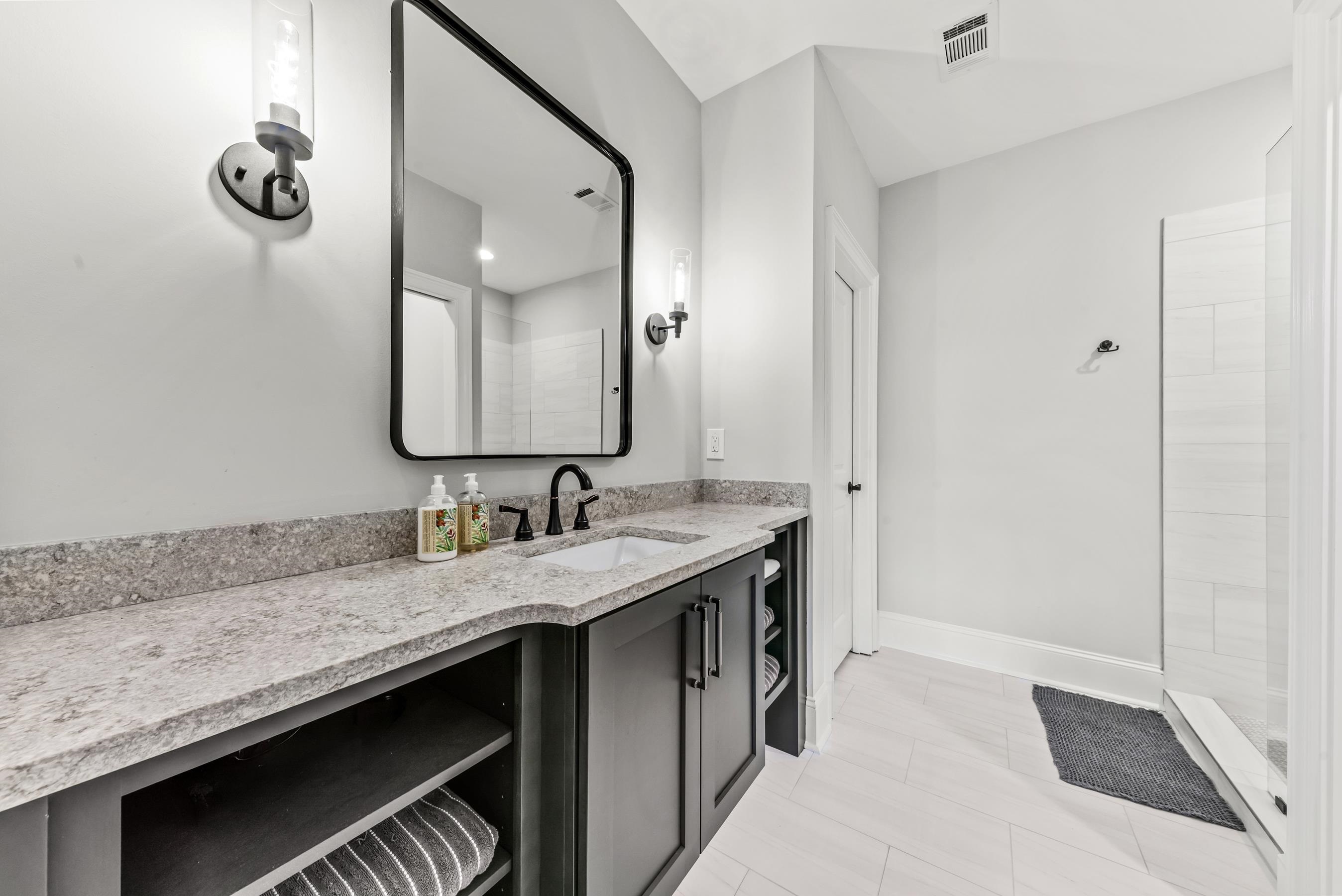 1021 Harbor Loop Property Photo 63