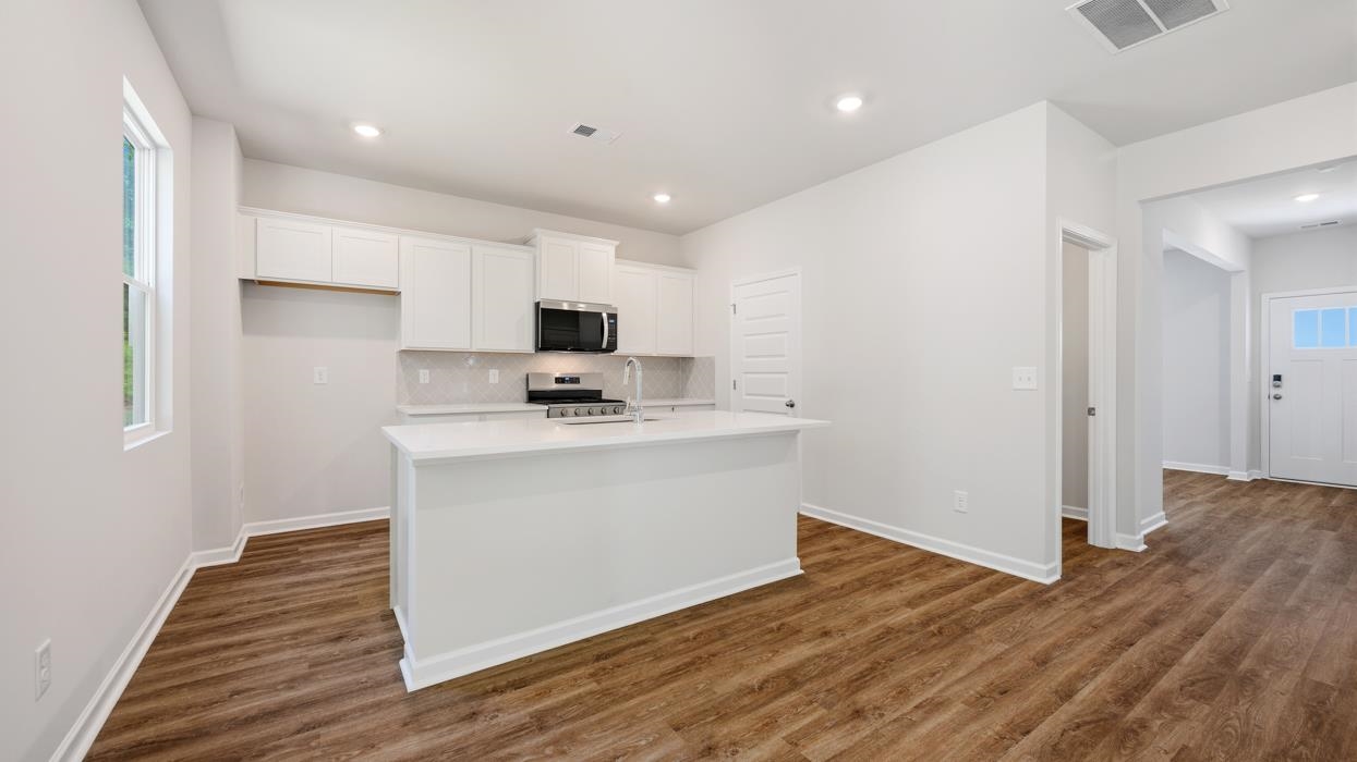 1110 Amerson Street Property Photo 11