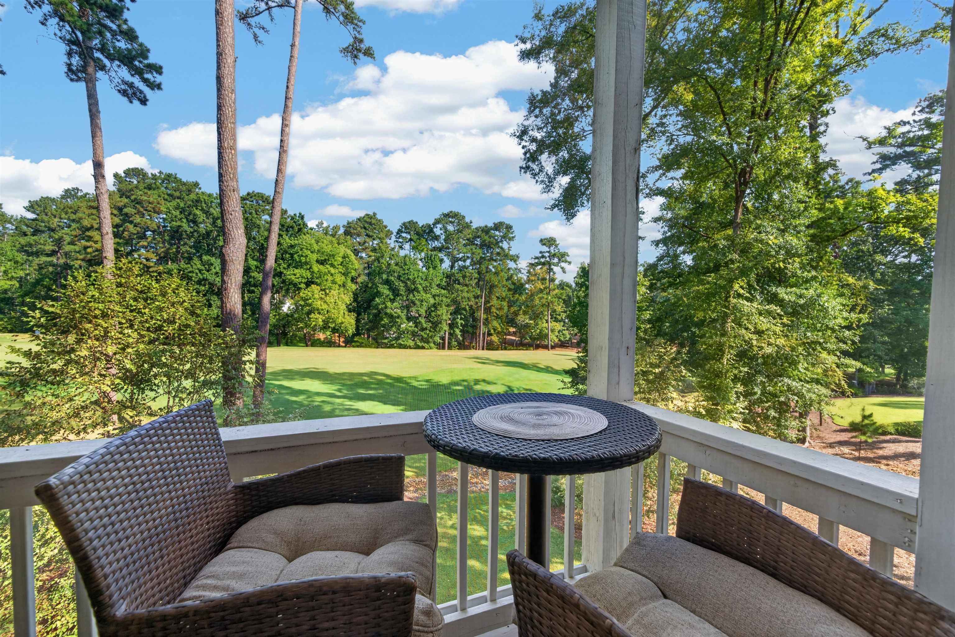 1020 Turnberry Circle Property Photo 4