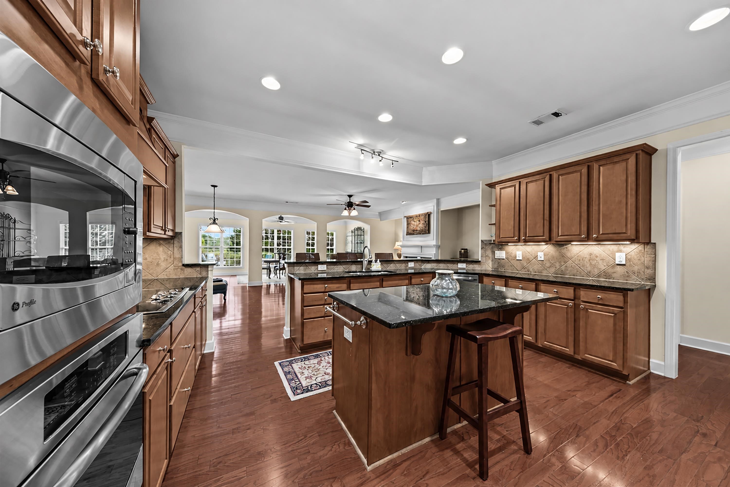 1000 Water Front Road Property Photo 15