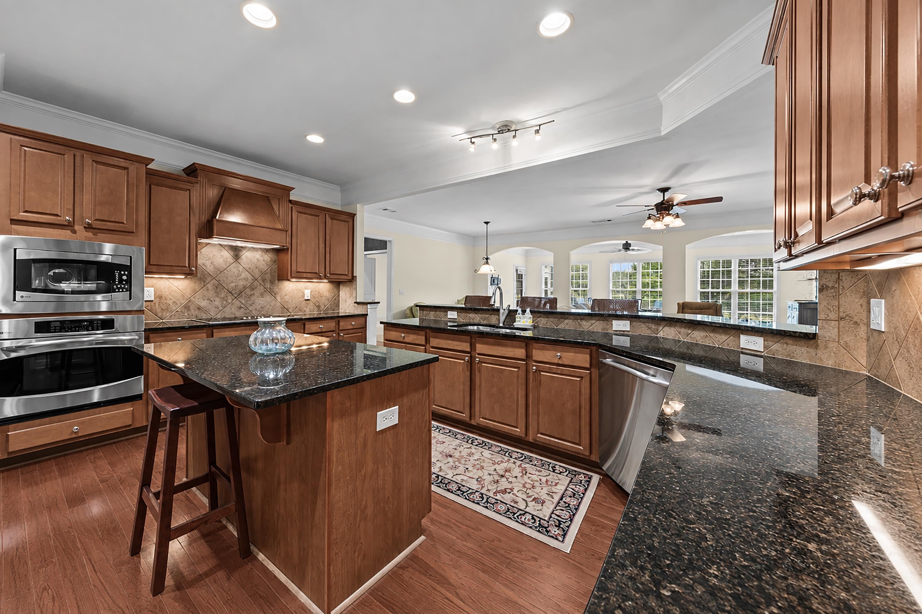1000 Water Front Road Property Photo 17