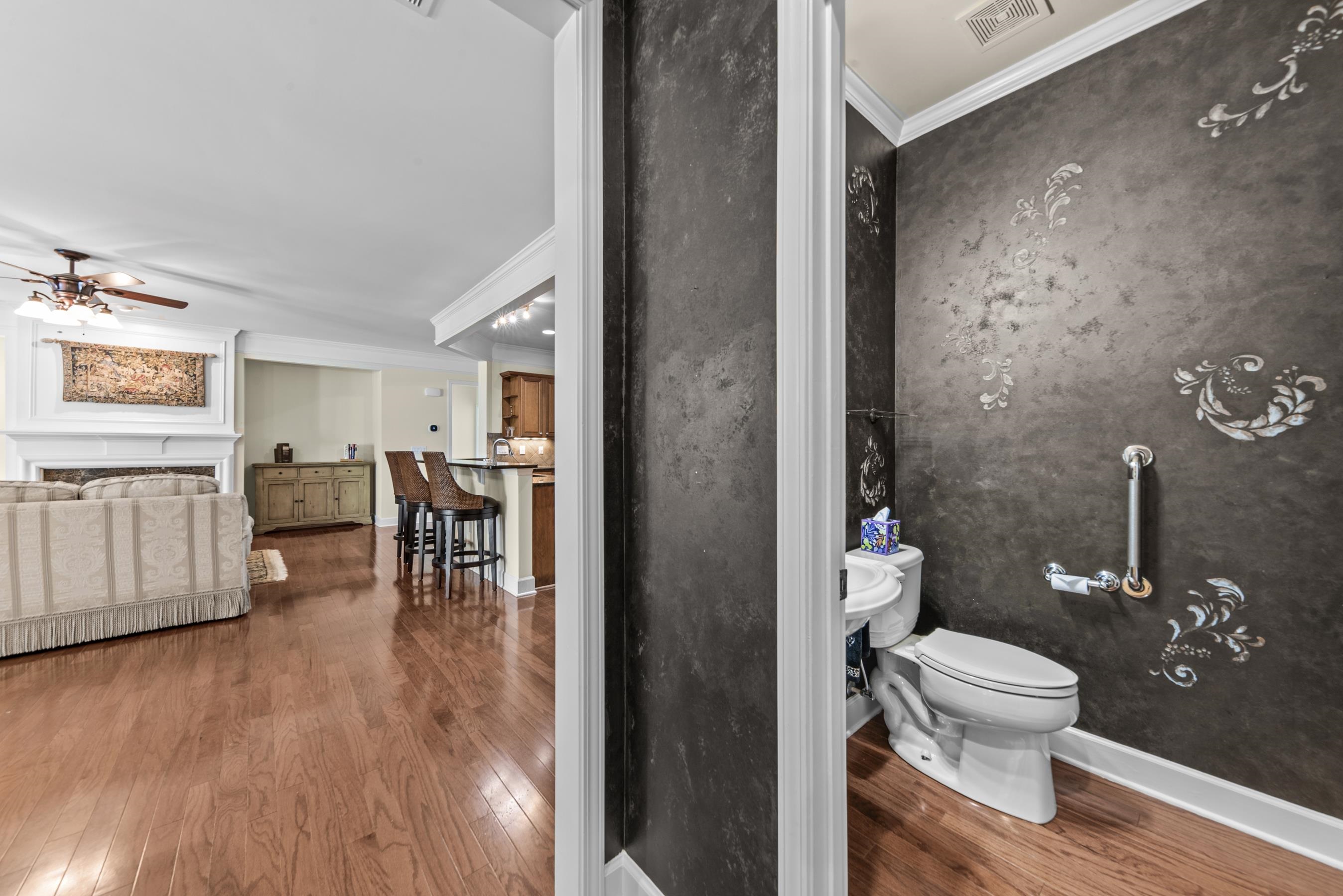 1000 Water Front Road Property Photo 18