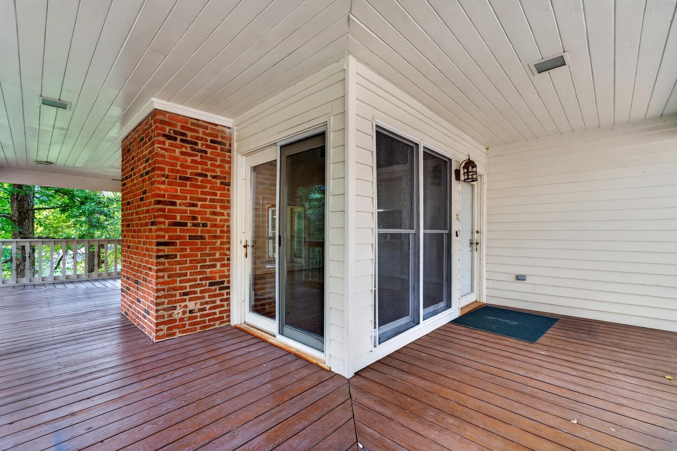 1050 Cupp Lane Property Photo 7