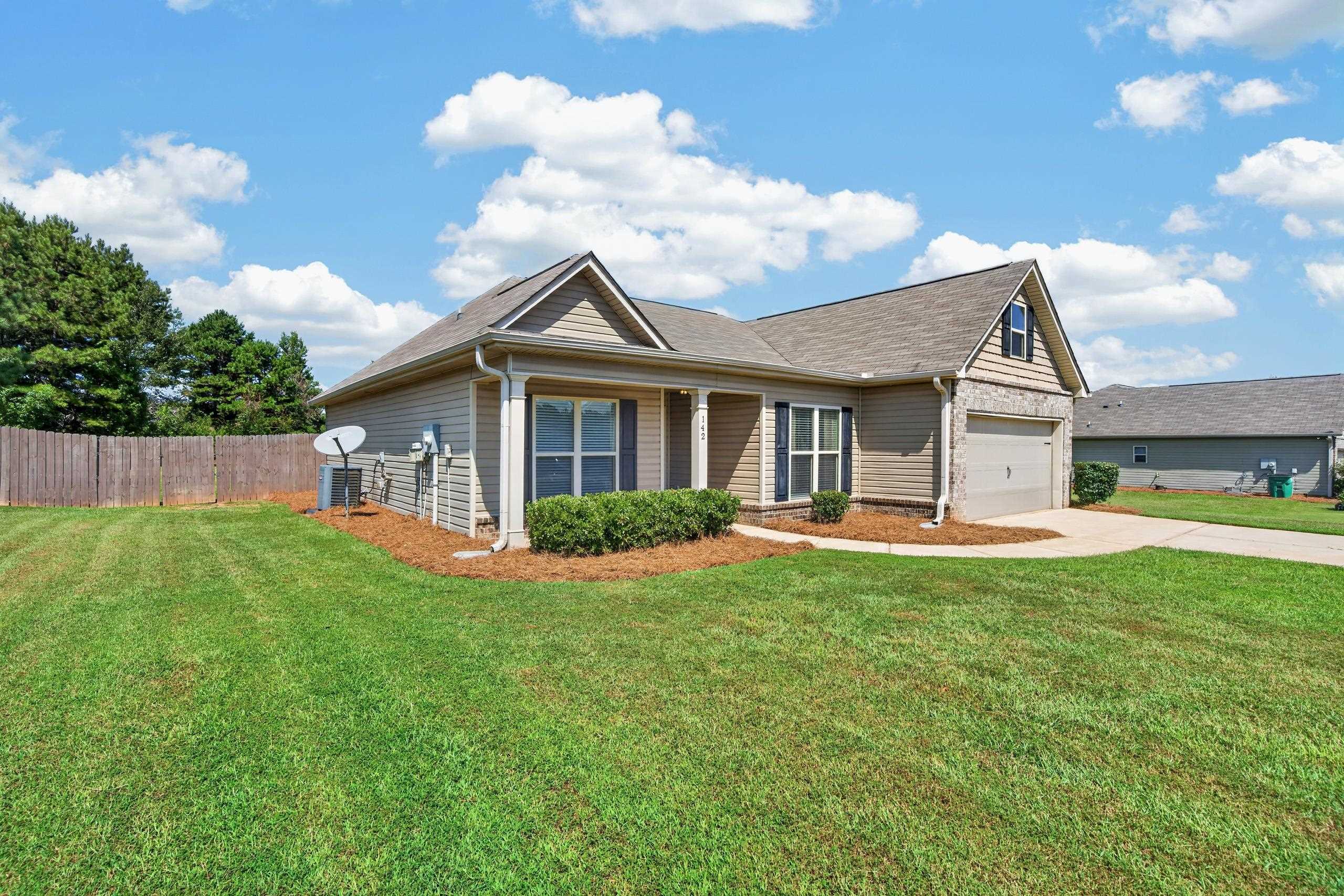 142 Oconee Meadows Way Property Photo 3