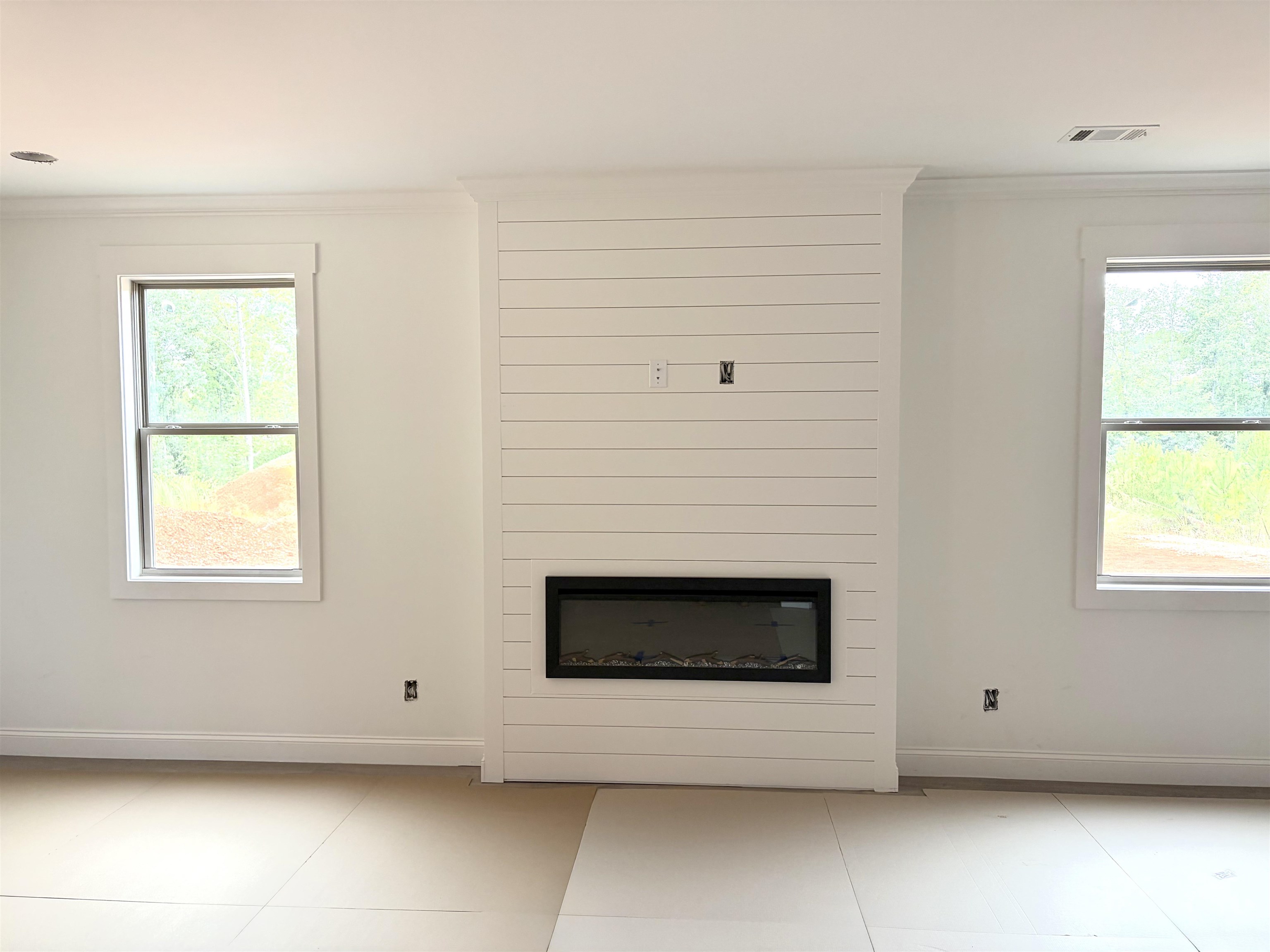 1440 Legend Dr Property Photo 3